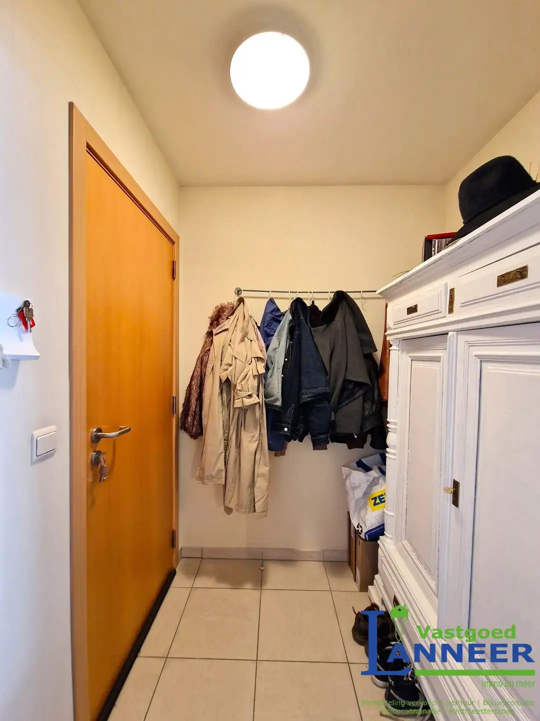 Twee slaapkamer appartement met garagestaanplaats in Edingen foto 2