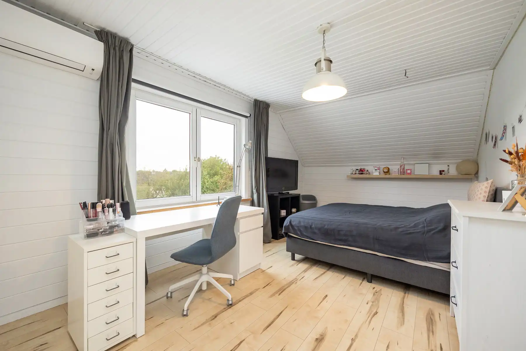 Gerenoveerde gezinswoning met zonrijke tuin op ca 1.081 m². foto 17