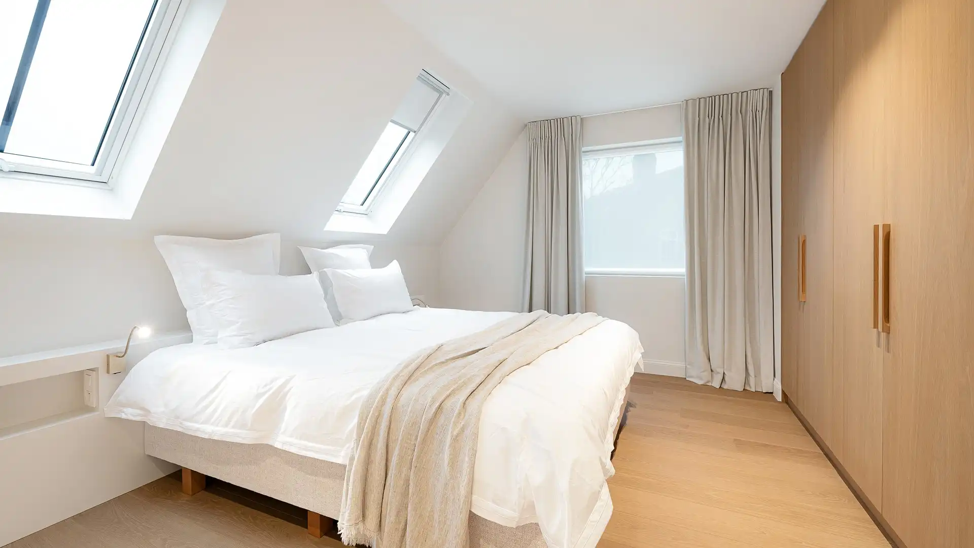 Luxueuze, alleenstaande villa in een residentiële wijk in Knokke met 5 slaapkamers. foto 39