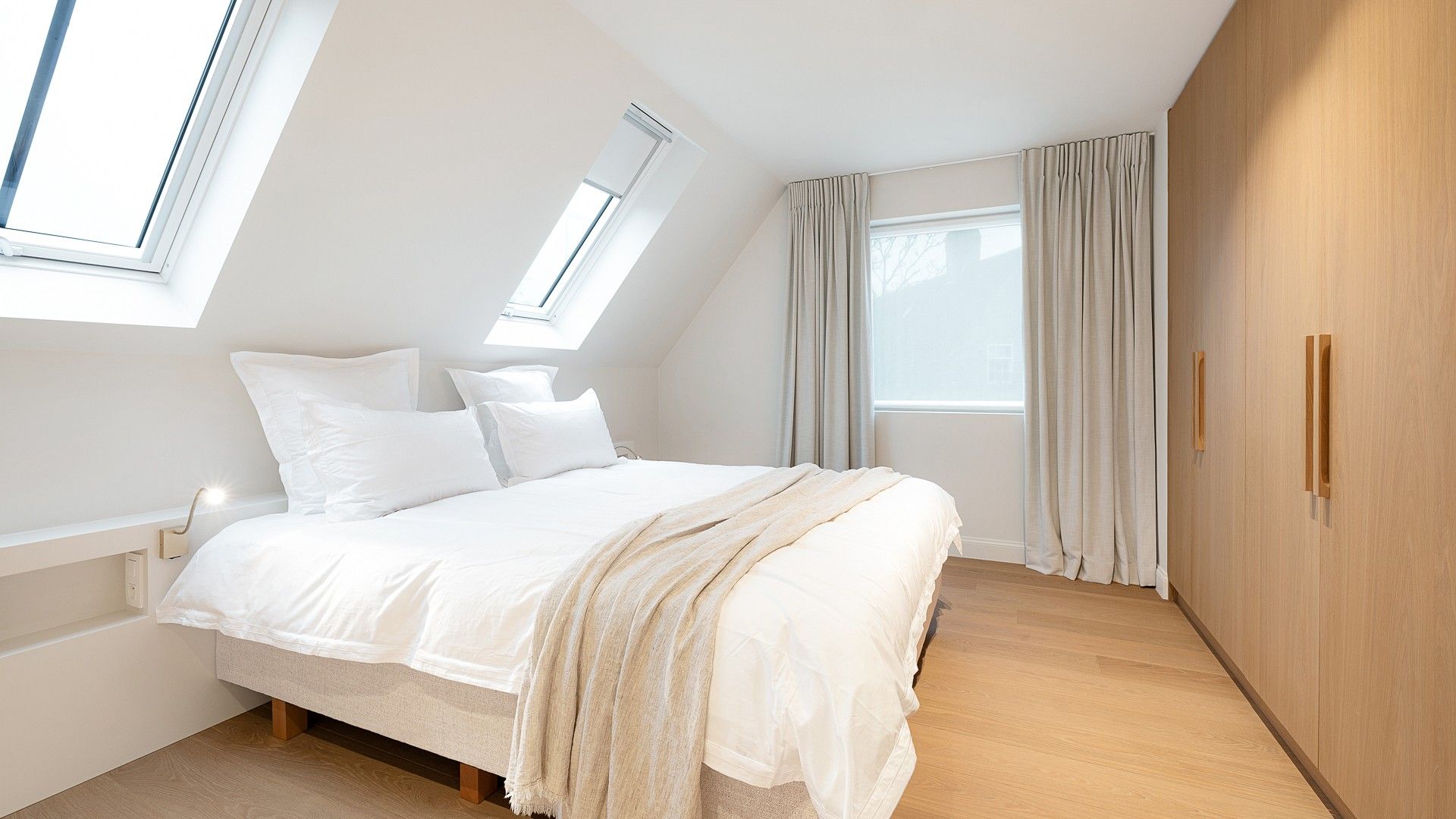 Luxueuze, alleenstaande villa in een residentiële wijk in Knokke met 5 slaapkamers. foto 39