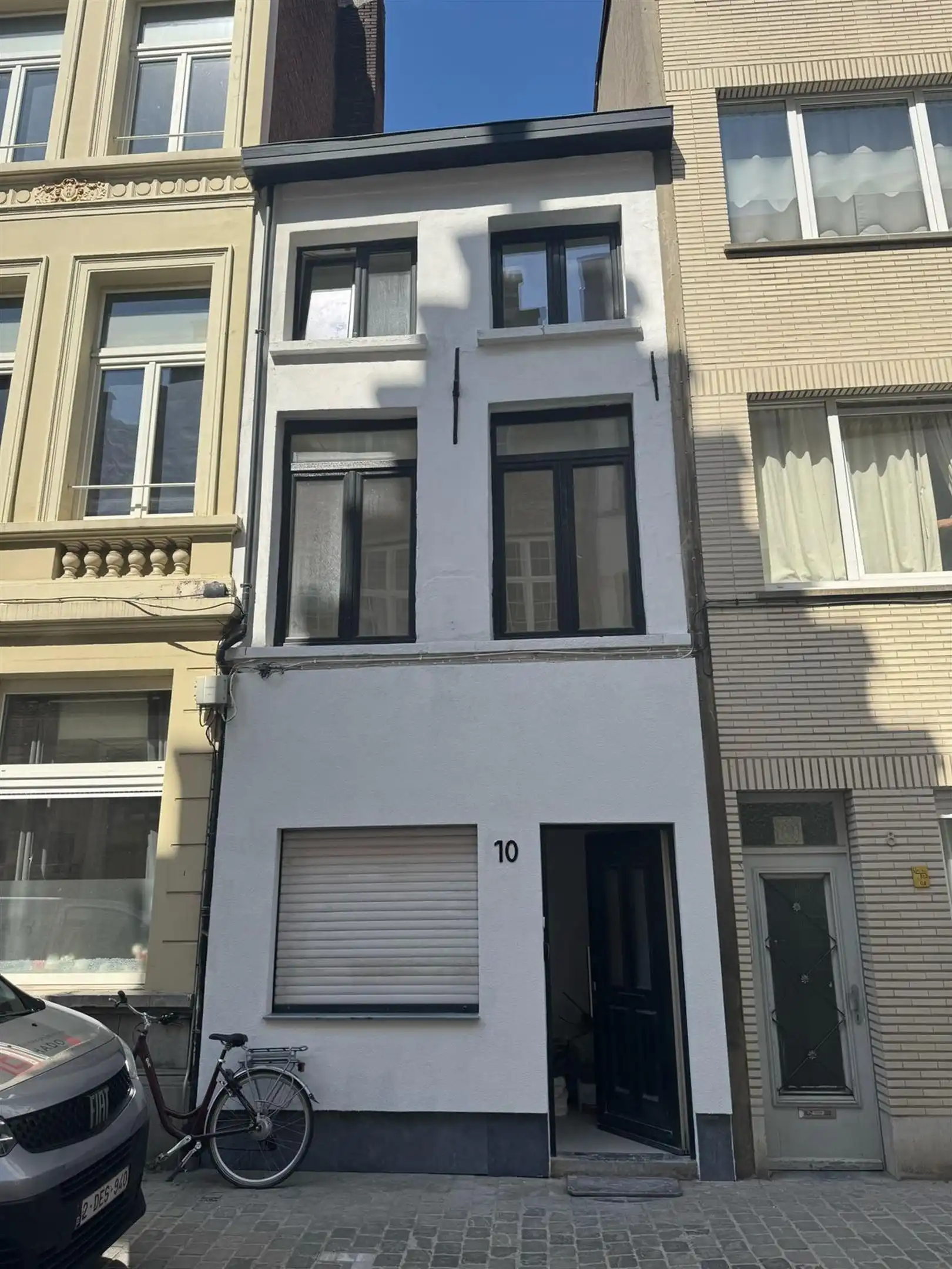 Gerenoveerde woning met 4 kamers aan UA foto {{pictureIndex}}