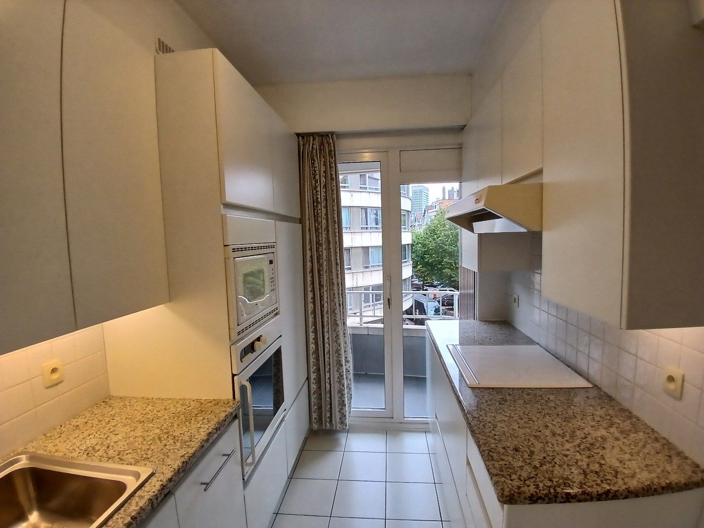 Hoekapp met 2 slpks nabij station Gent-Sint-Pieters foto 5