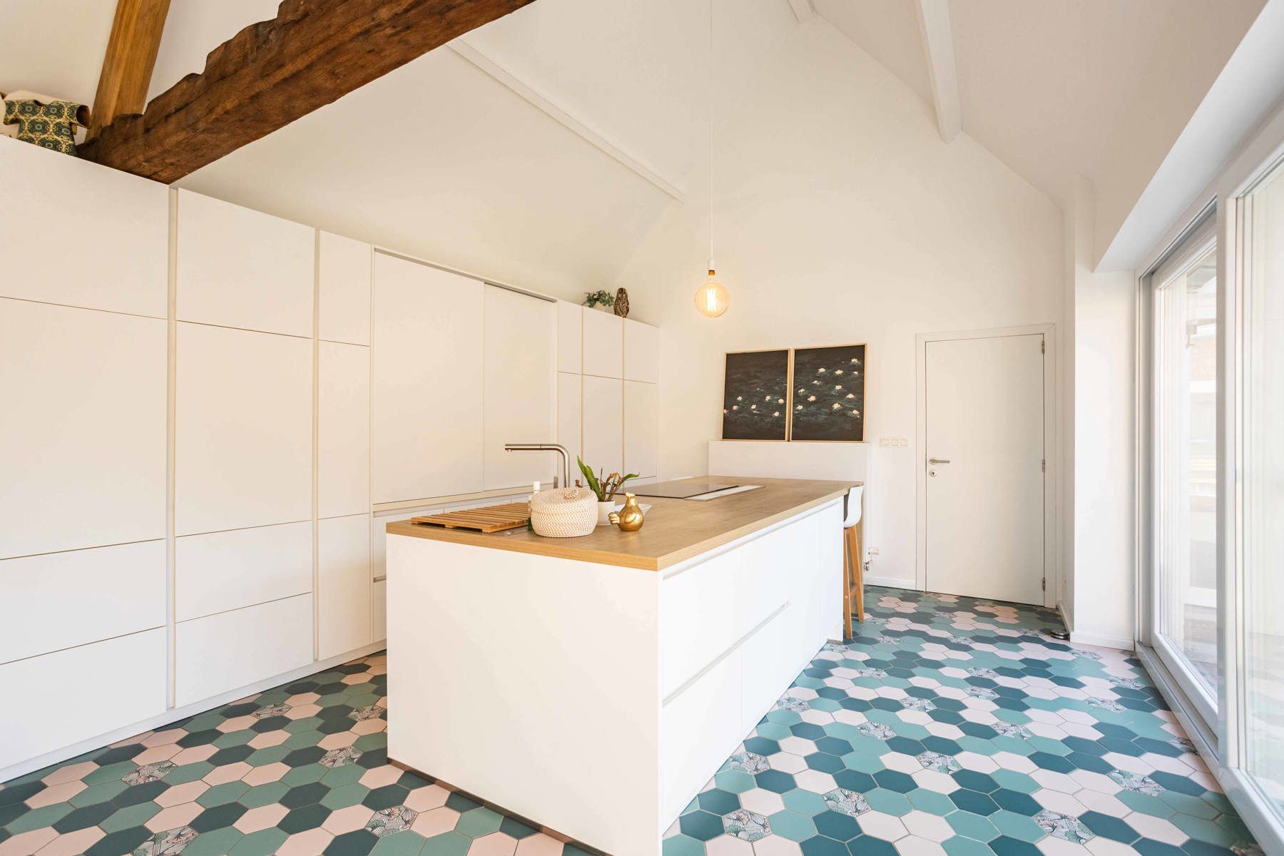 Veelzijdige (dubbele) woning met loods op ruim perceel foto 7