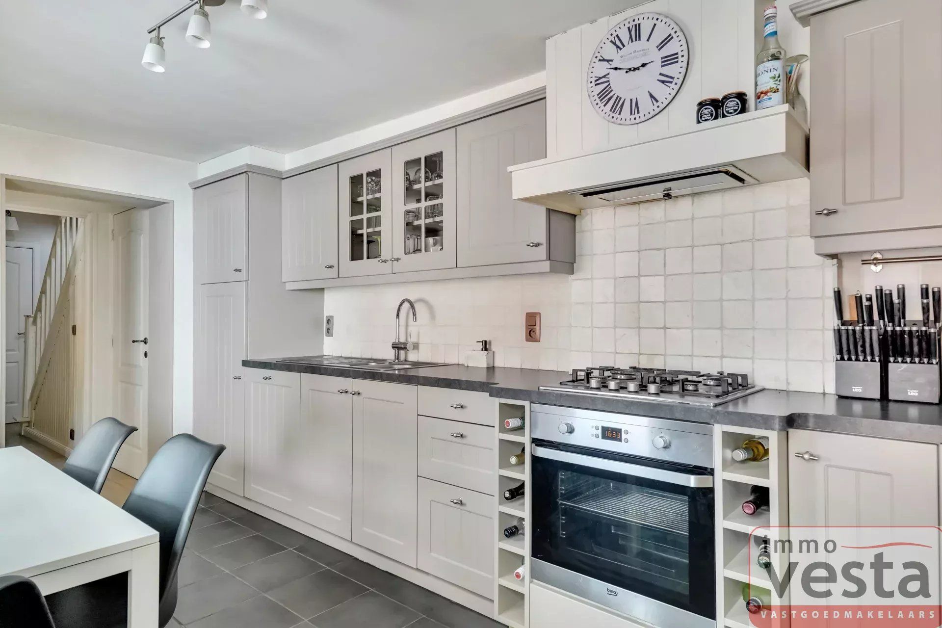 Gerenoveerde woning met 3 slaapkamers, ruime tuin en landelijke charme foto 8