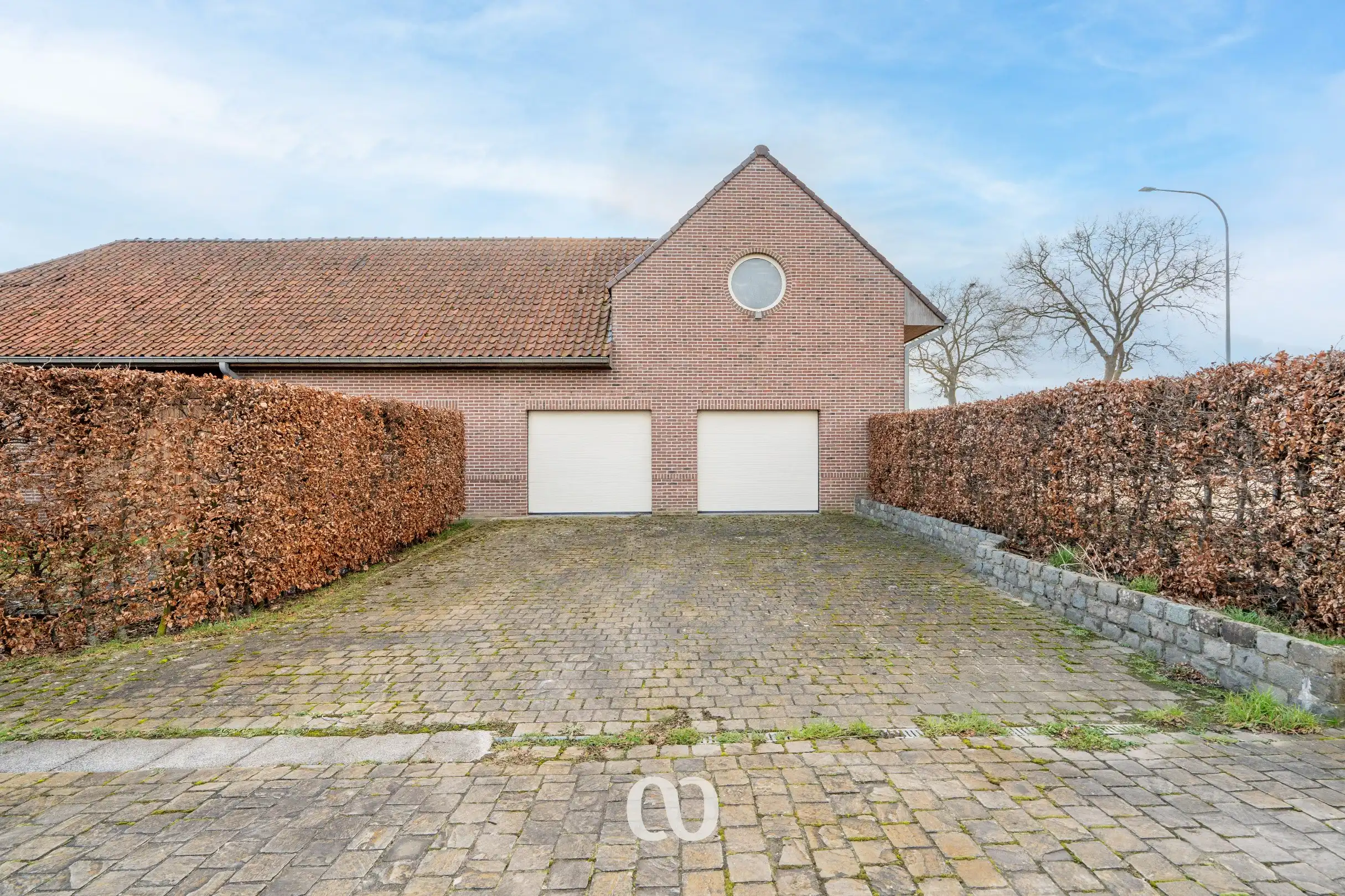Gerenoveerde hoeve met atelier en een prachtig zicht foto 14