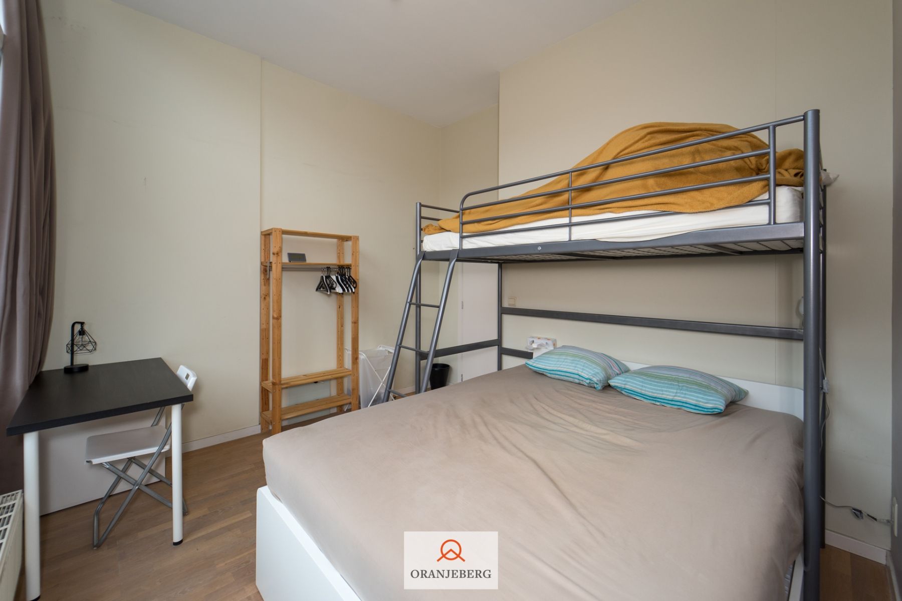 Mooi 2 slaapkamerappartement met uniek terras en autostaanplaats aan de Zuid foto 16