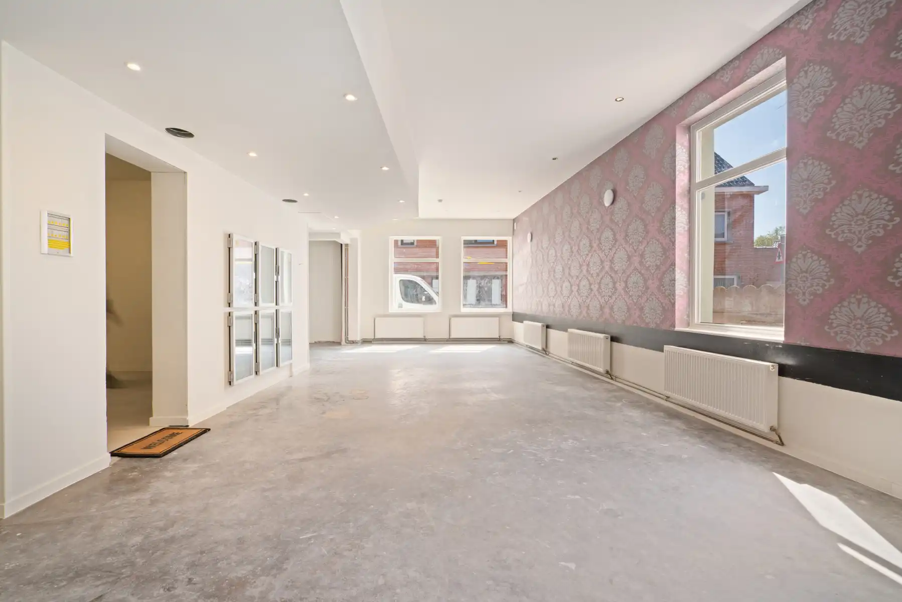 Gebouw voor gemengd gebruik met bovenliggend appartement  foto 4