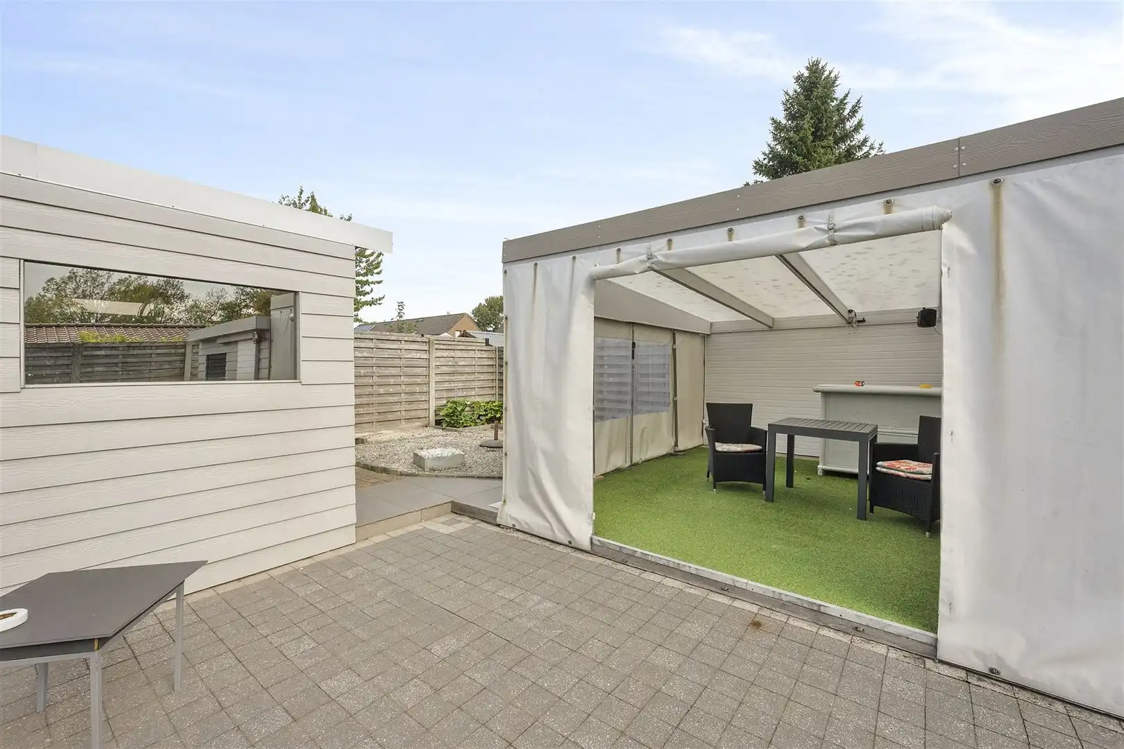 Halfopen bebouwing met 3 slpk's foto 24