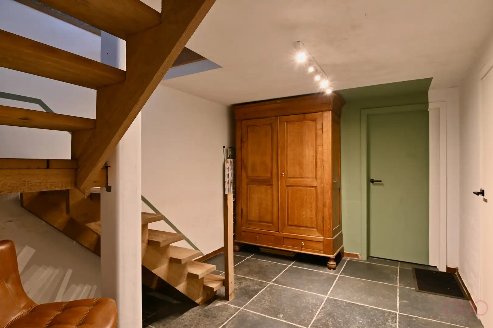 Gerenoveerd halfopen bebouwing op een prachtig perceel van 1h39a60ca inclusief weilanden foto 31