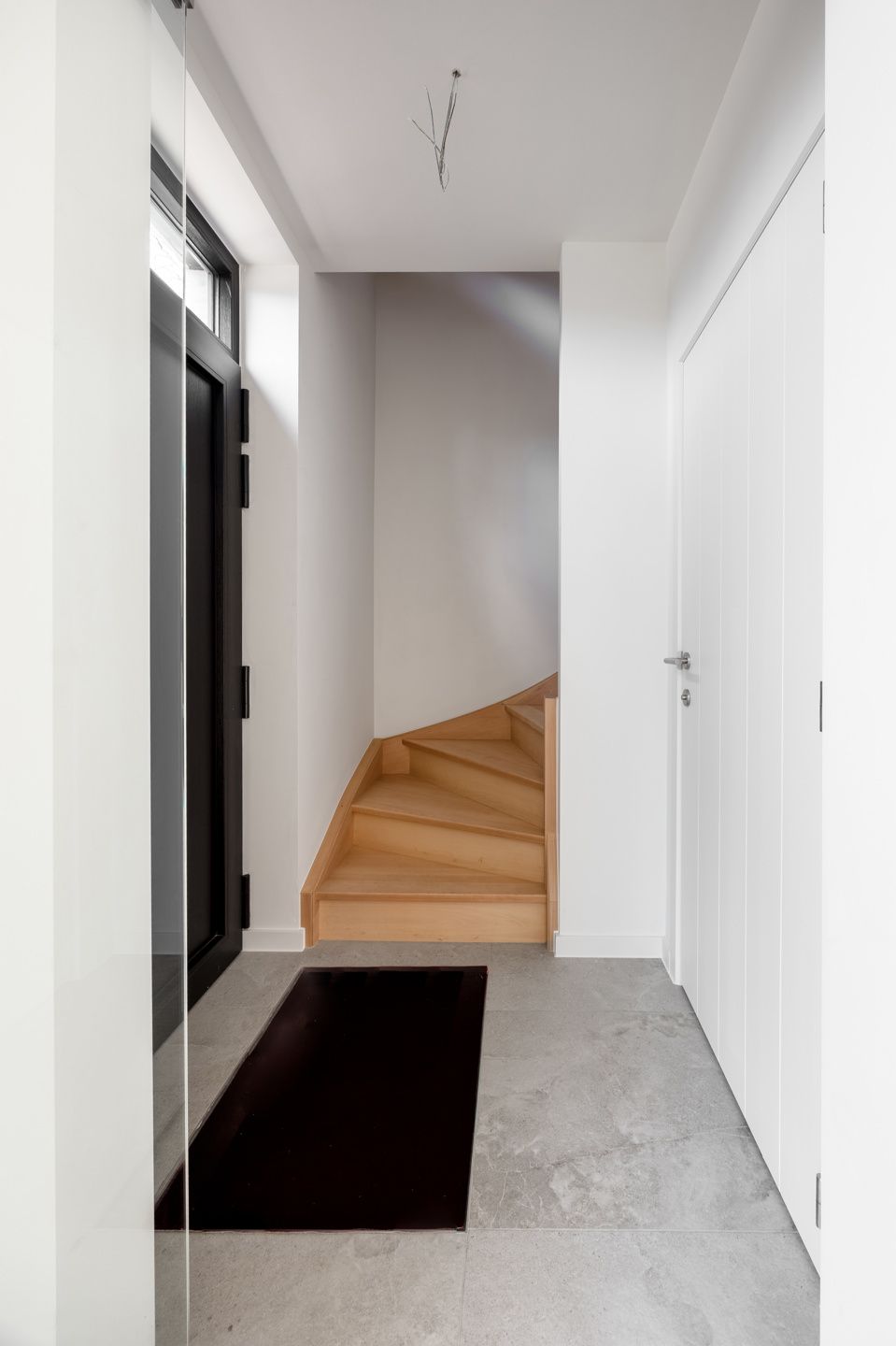 Stijlvolle nieuwbouwkoppelwoning met adembenemend boszicht foto 3