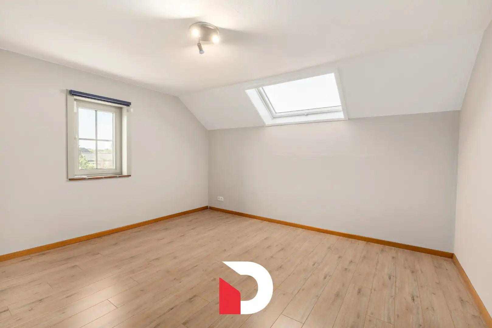 Alleenstaande woning in een residentiële omgeving te Sint-Kruis. foto 14