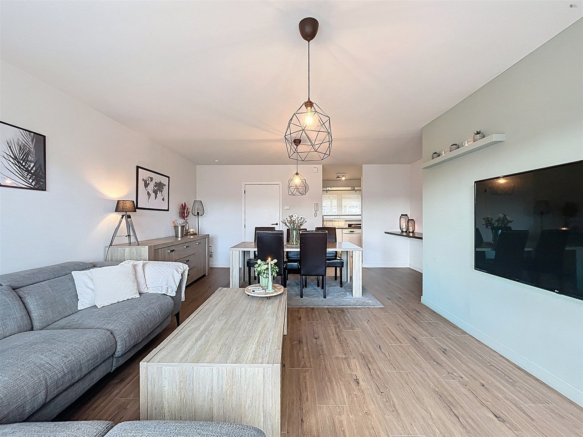 Ruim duplexappartement met zolder  foto 2