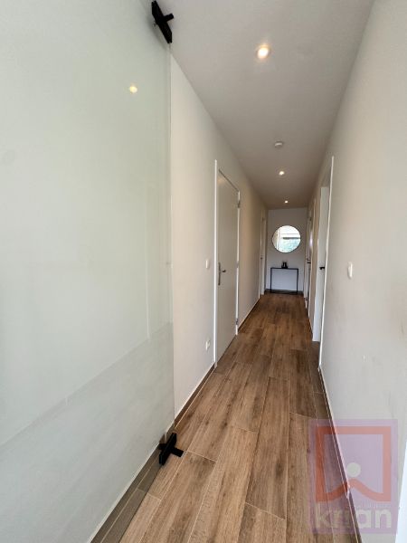Recent luxeappartement (2021), 2 slpks, zonneterras, lift en carport – centrum Geel foto 3