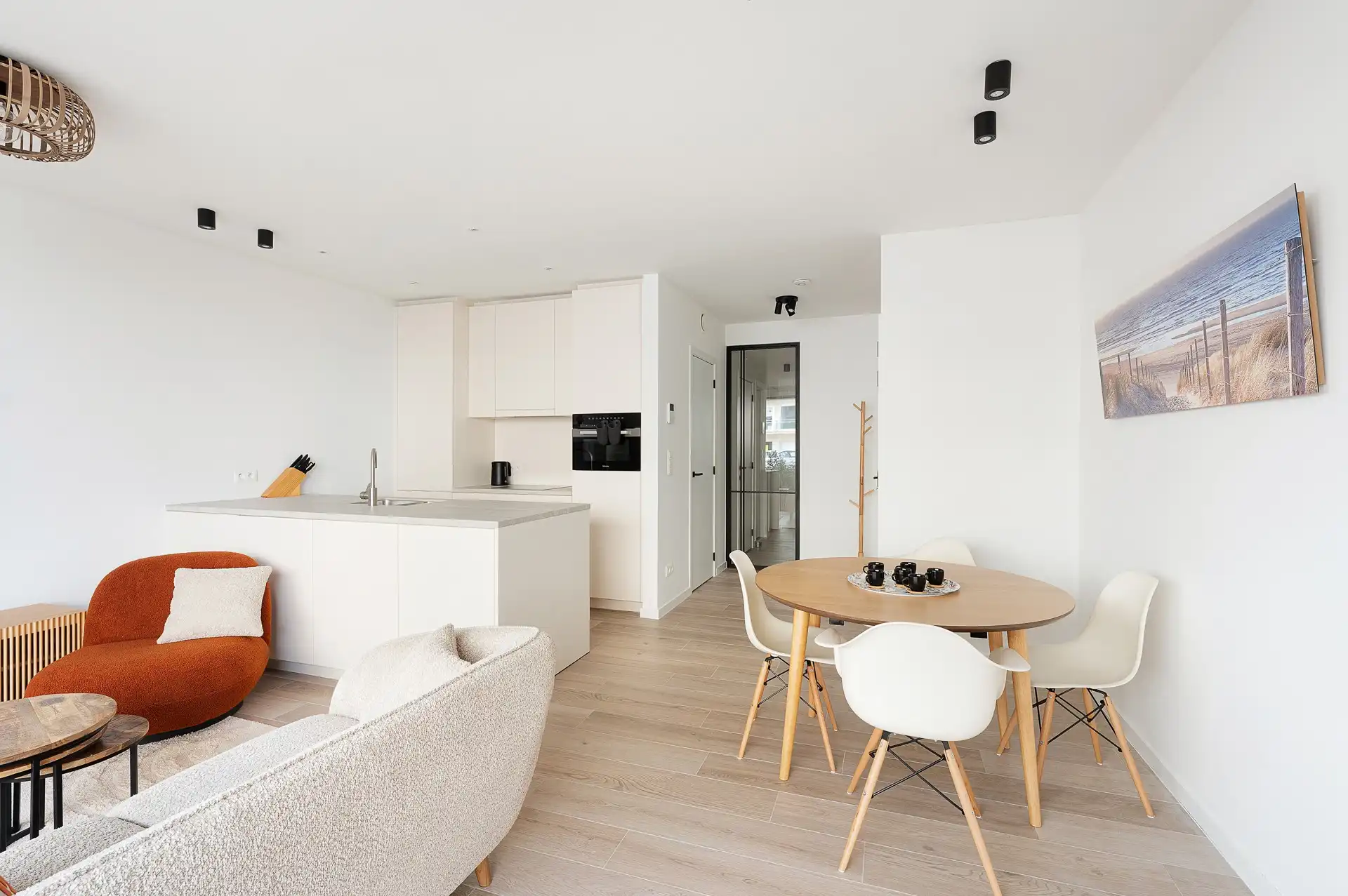 Gemeubeld: nieuwbouw appartement met zijdelings zeezicht! foto 7