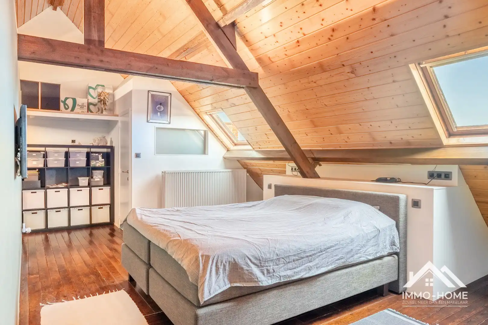 Héél erg ruime gerenoveerde woning met garage nabij centrum Lokeren! foto 18