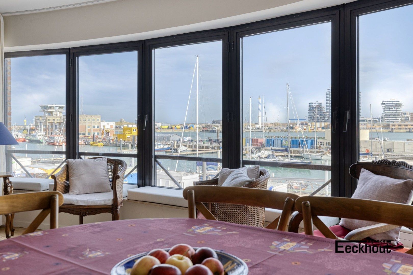 Instapklaar appartement met prachtig zicht op de Visserskaai te Oostende! foto 6