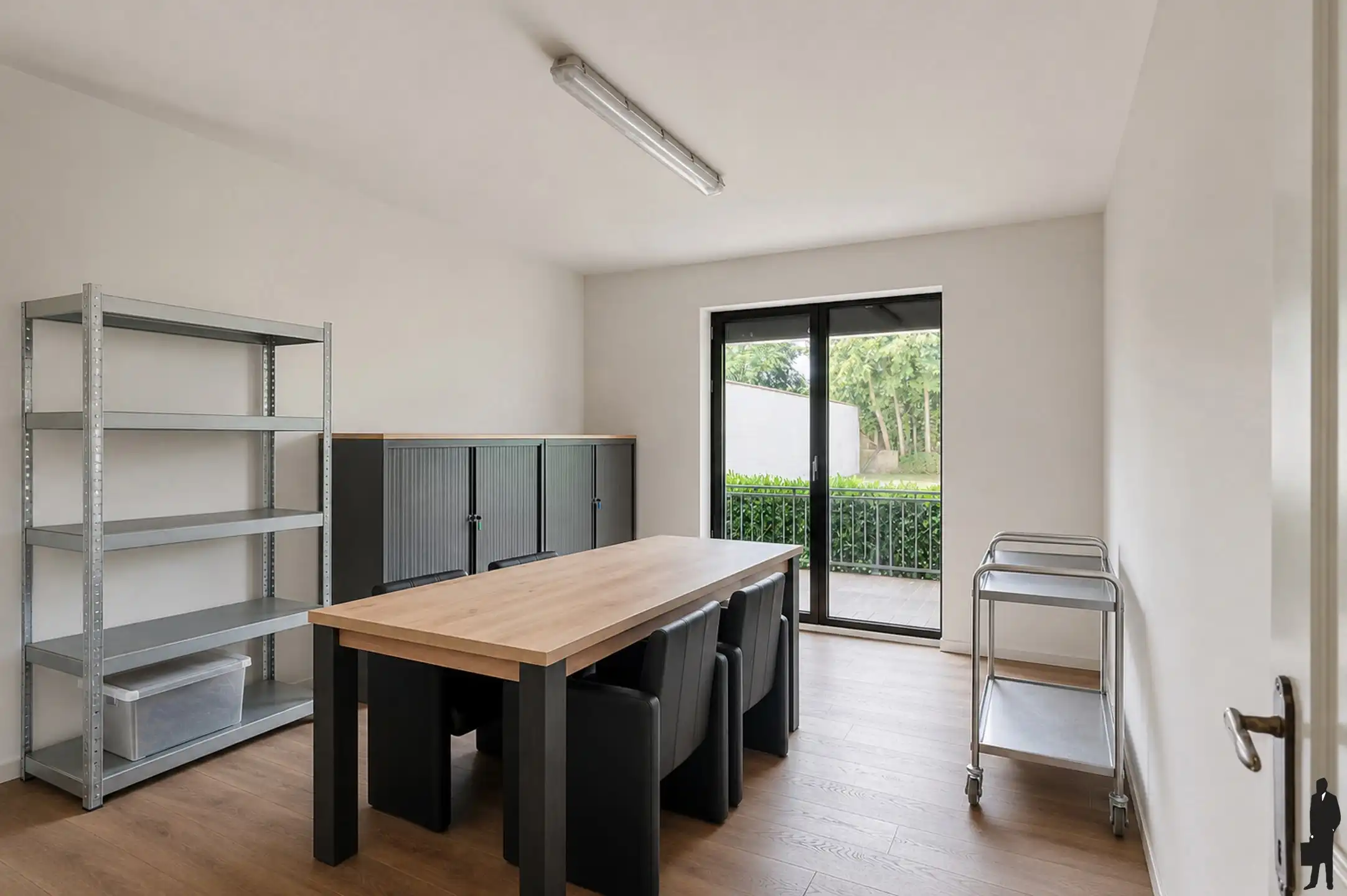 Ruim appartement van ca. 170 m² met 3 slaapkamers, garagebox en 2 terrassen op centrale ligging foto 12