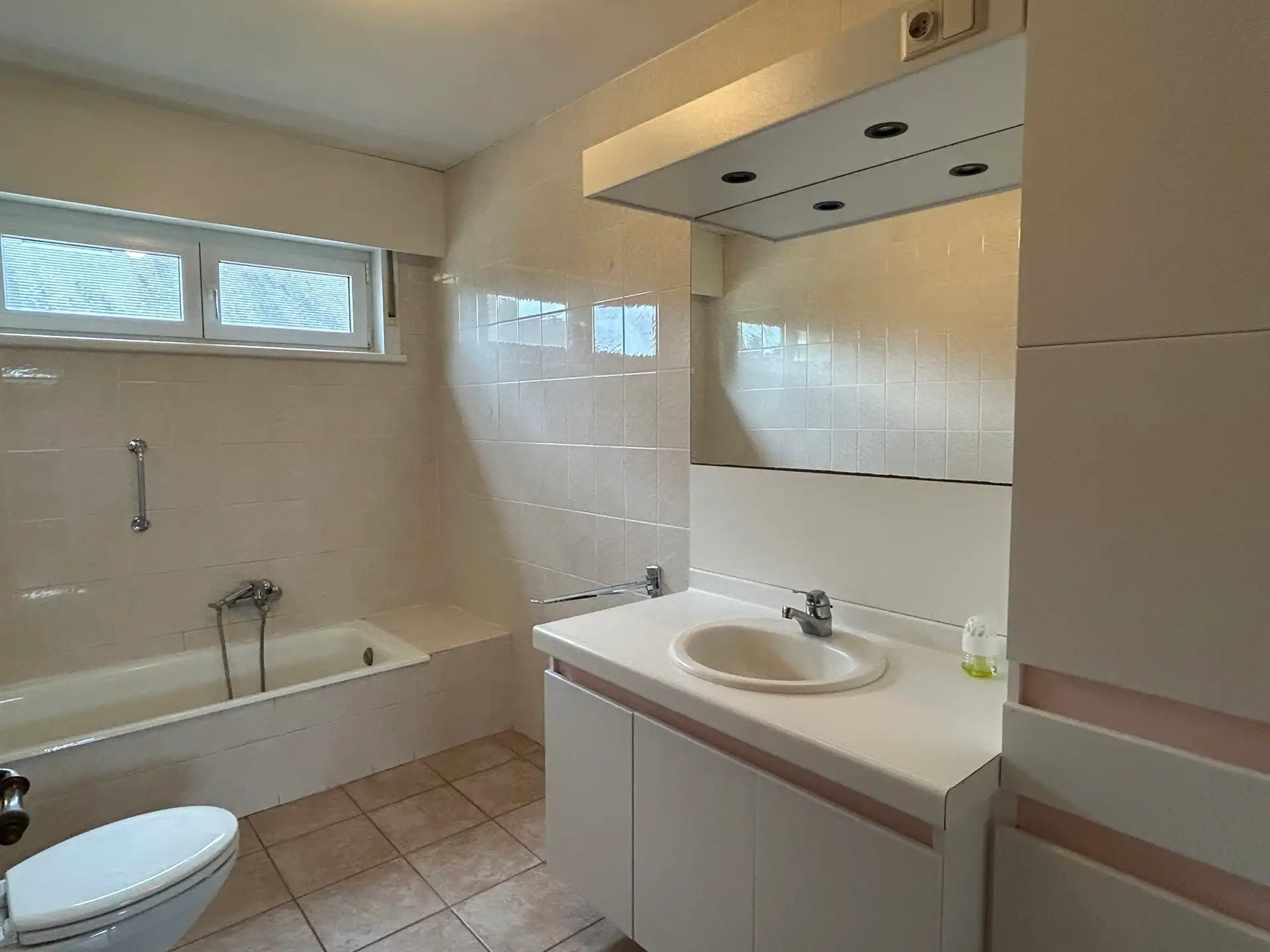 Gelijkvloerse woning met 2 slaapkamers en garage foto 31