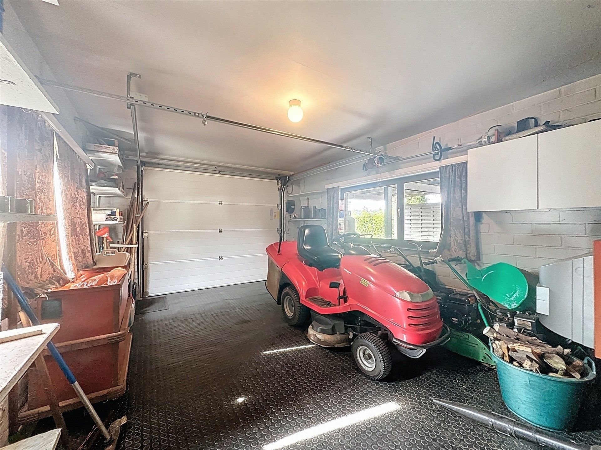 Open bebouwing met 4 slaapkamers op perceel van 2.062m²! foto 23