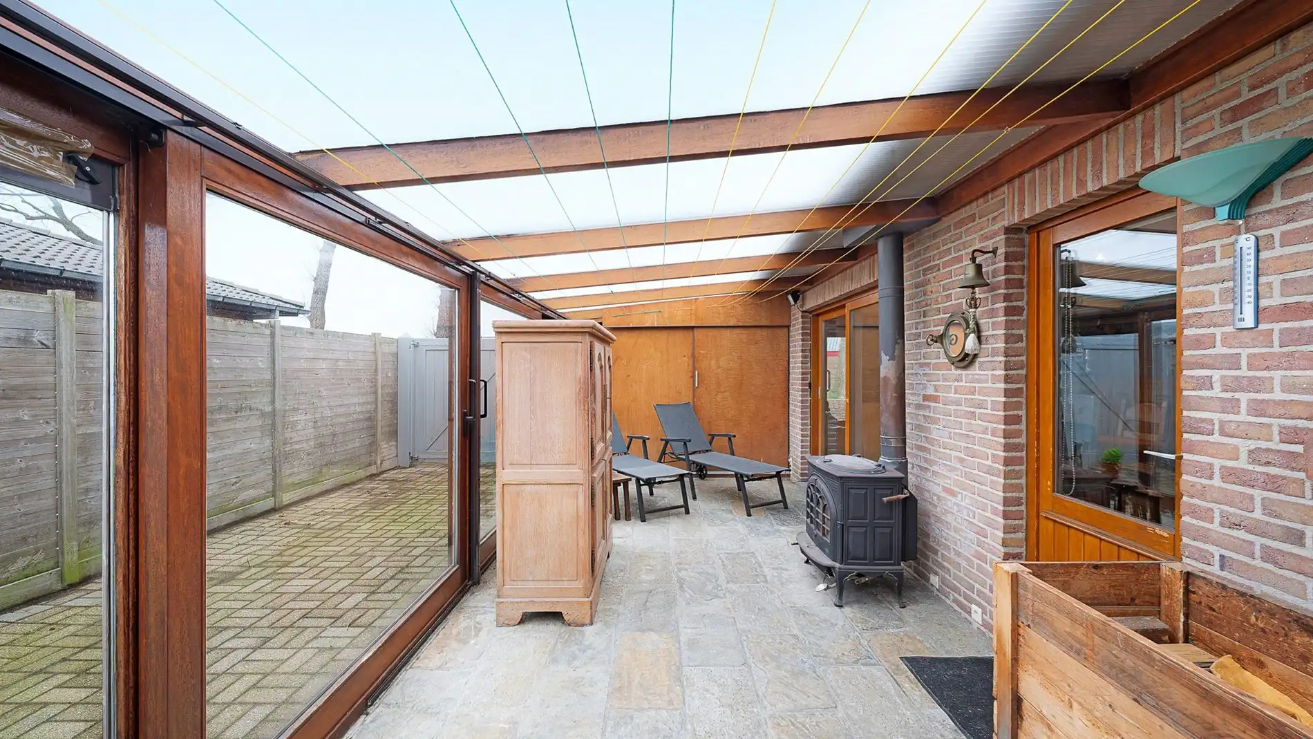 Alleenstaande bungalow met open zichten vlakbij Brugge foto 15