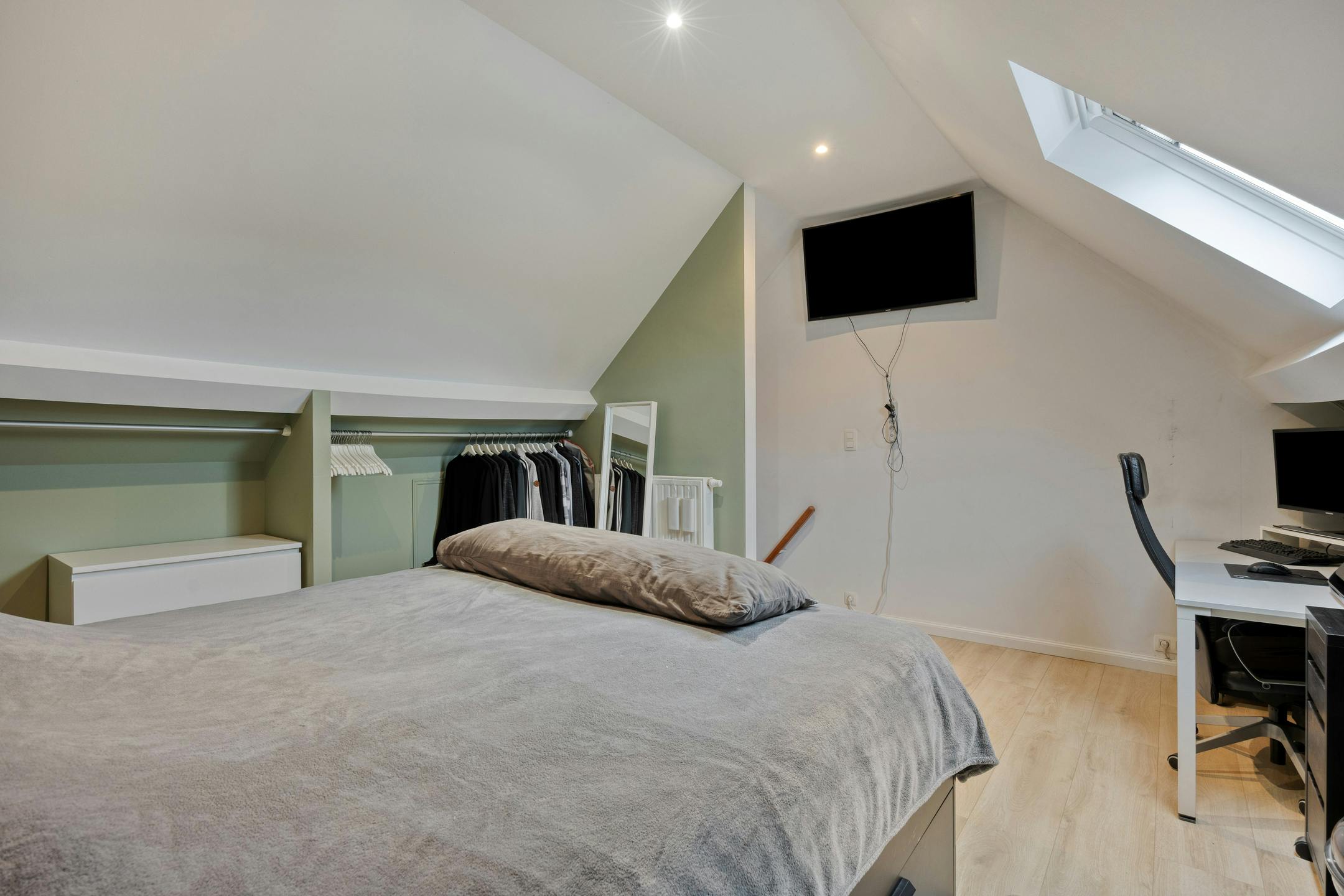 Gerenoveerd huis met 3 slaapkamers te koop in Vilvoorde foto 18