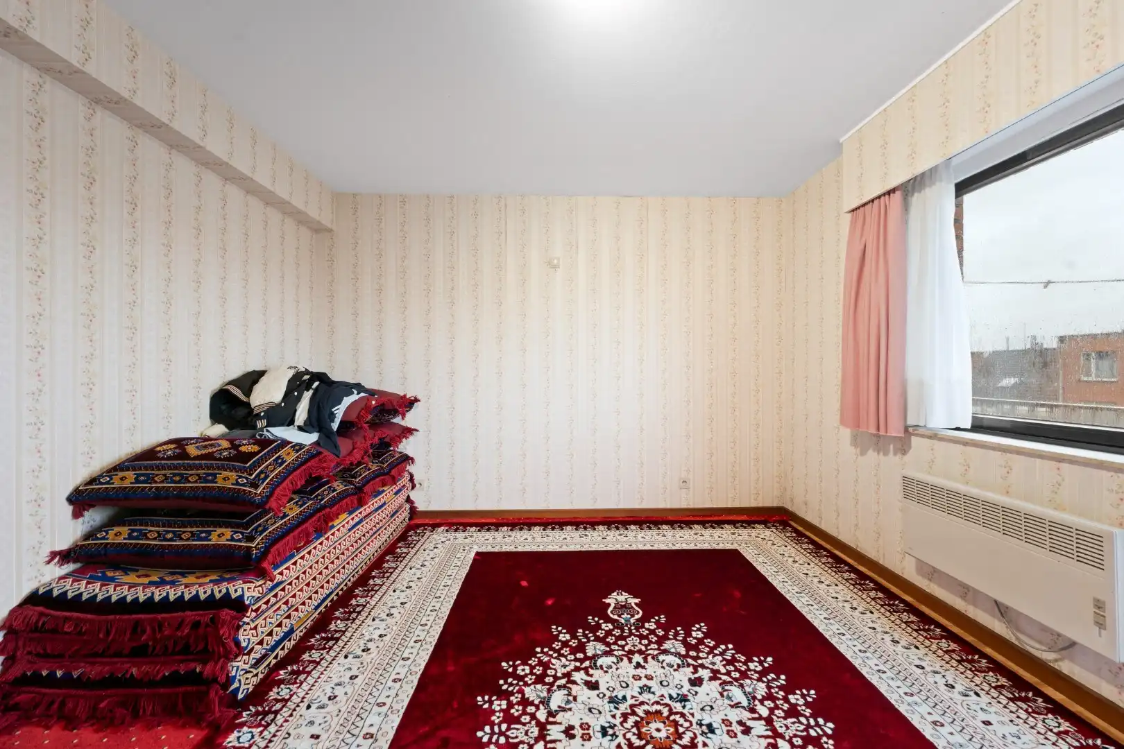 Verzorgd 2-slaapkamerappartement nabij de invalswegen! foto 17