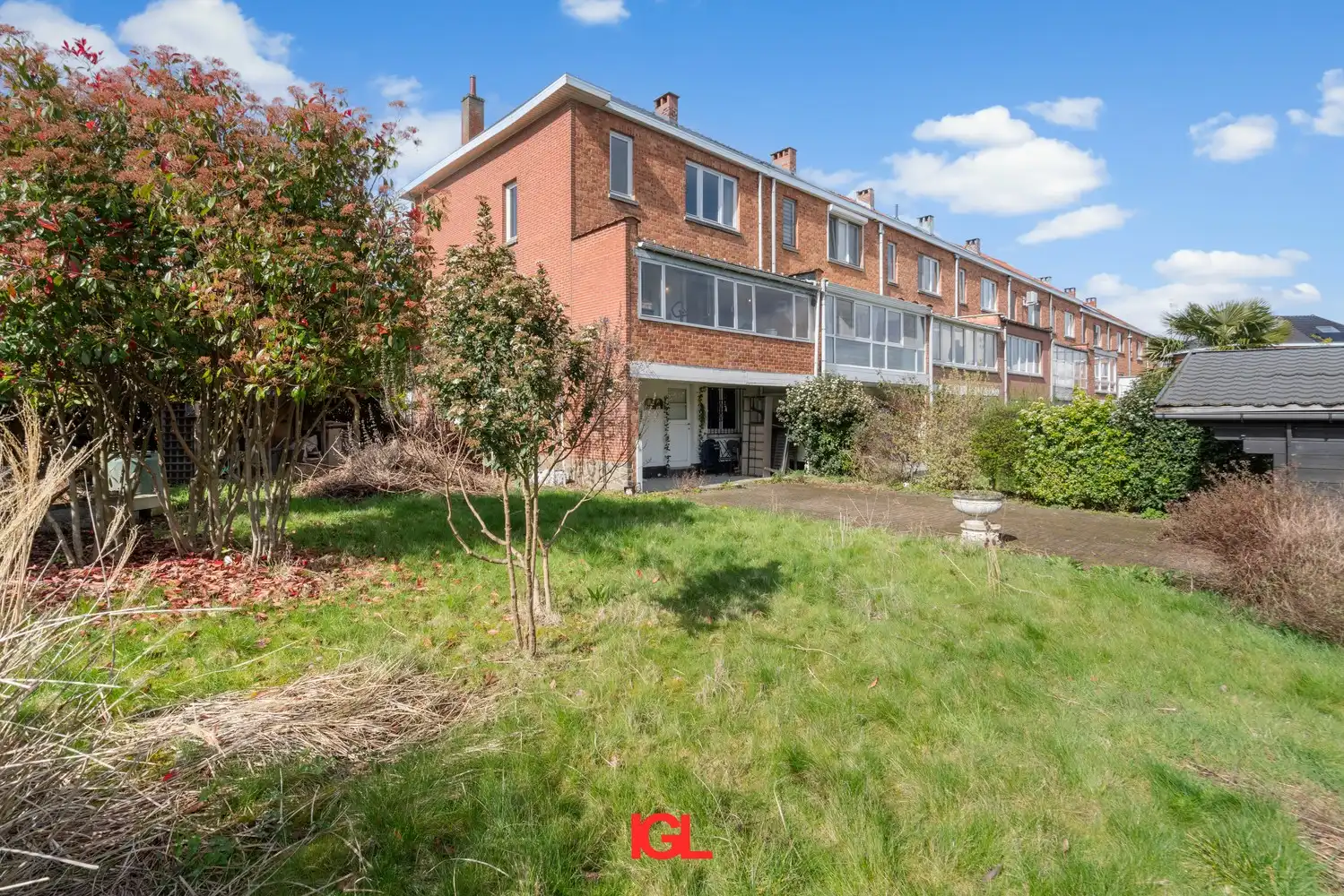3 gevel woning met 2 slaapkamers, garage en tuin! foto 24