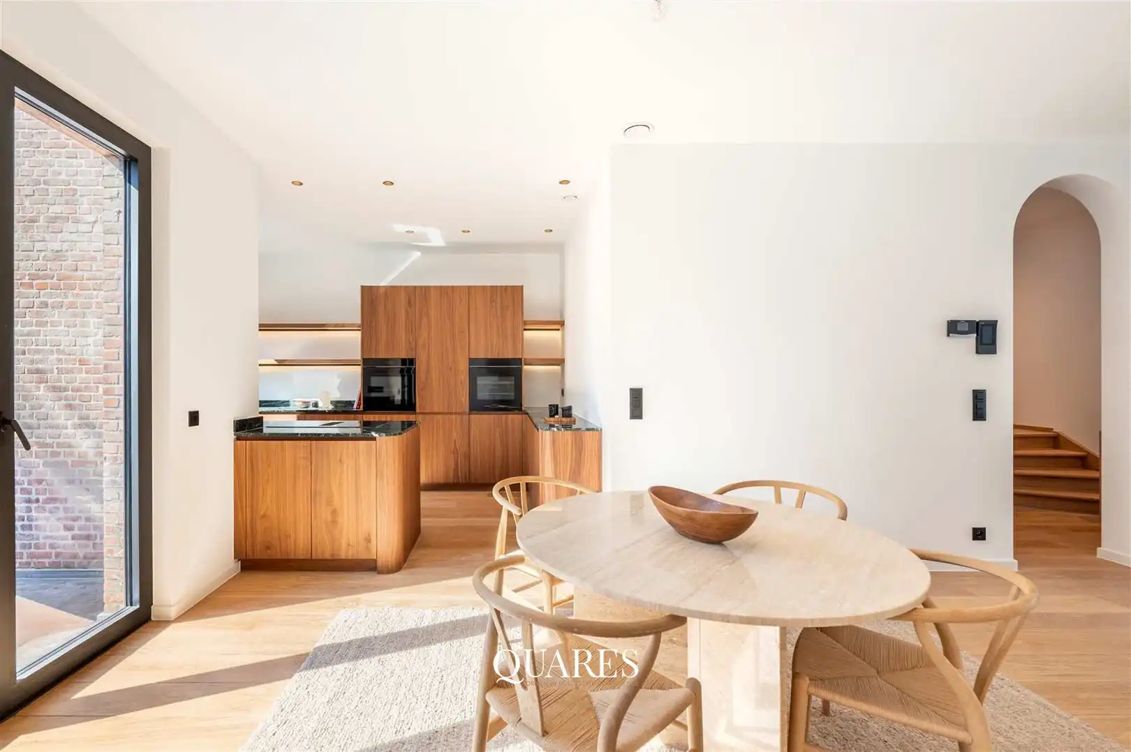 Prachtig gerenoveerde woning met 4 slaapkamers en zuidwest georiënteerde tuin in Pulhofwijk foto 9