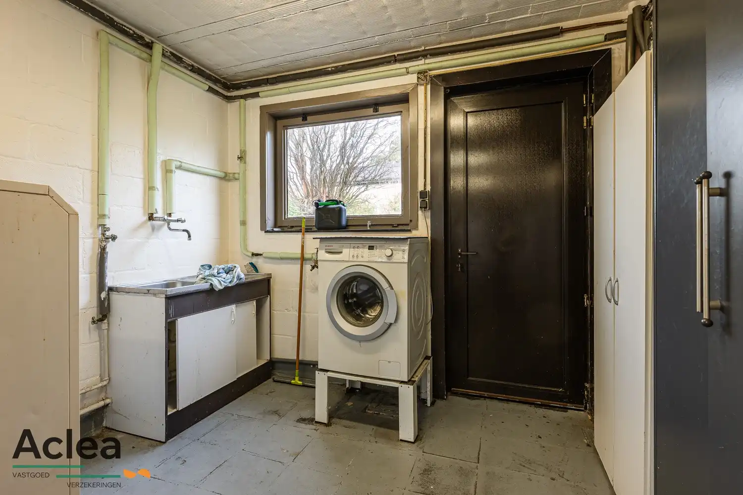 Ruime gezinswoning op een mooi perceel in de Witte Wijk foto 14