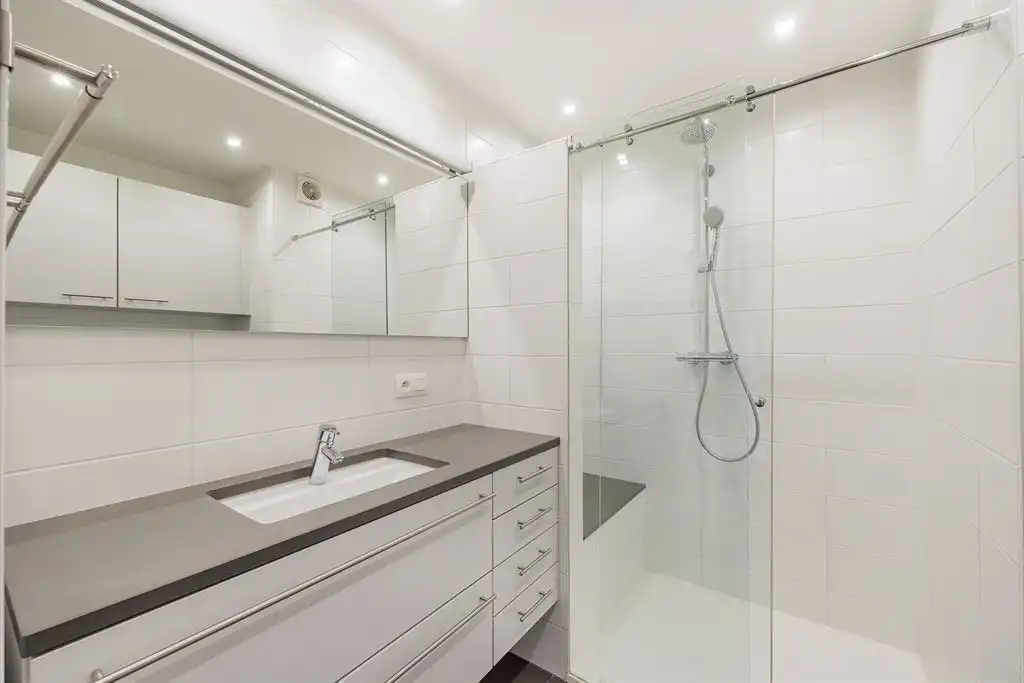 Licht appartement vlakbij Te Boelaerpark foto 12