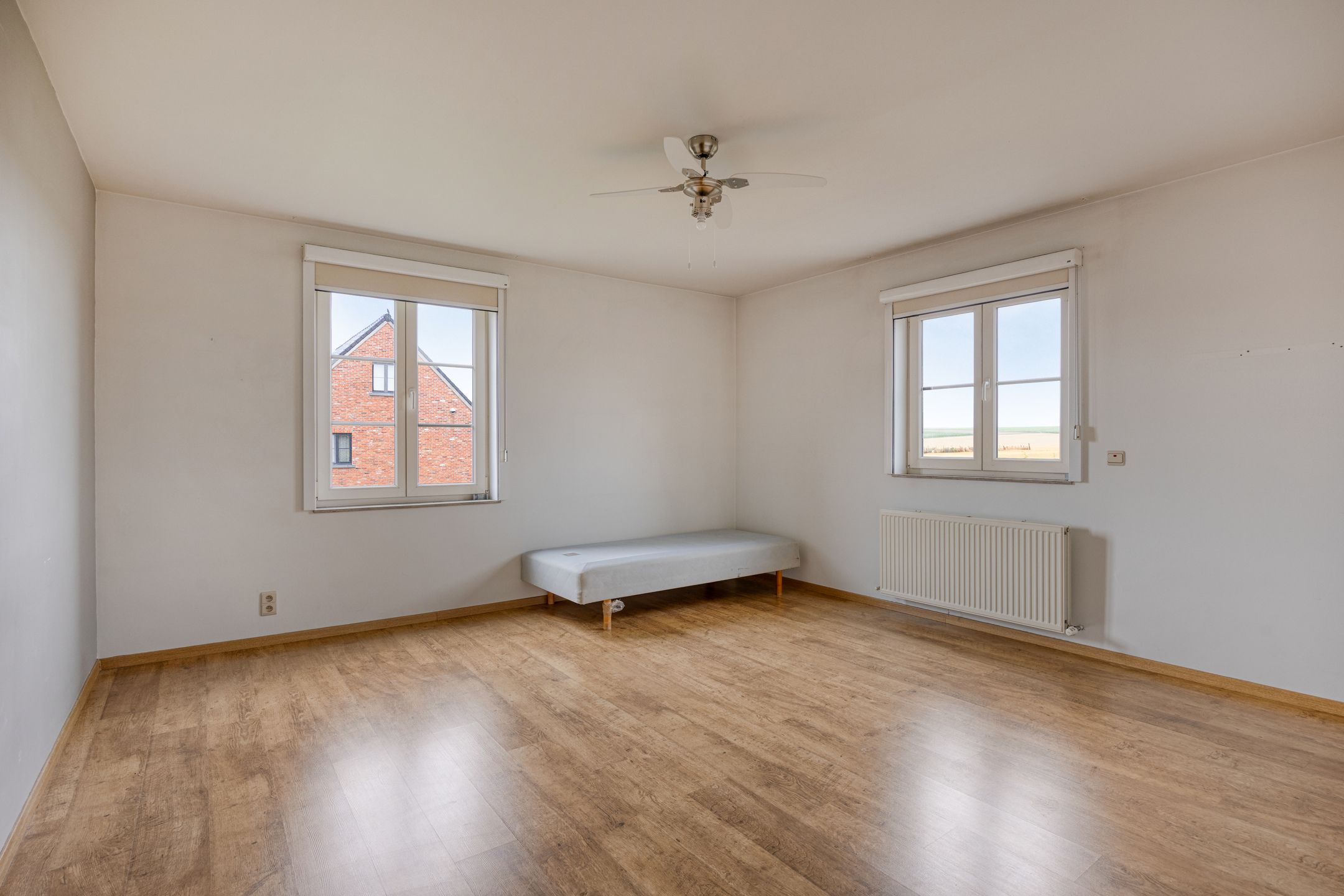 Ruime woning op perceel met uitzicht foto 15