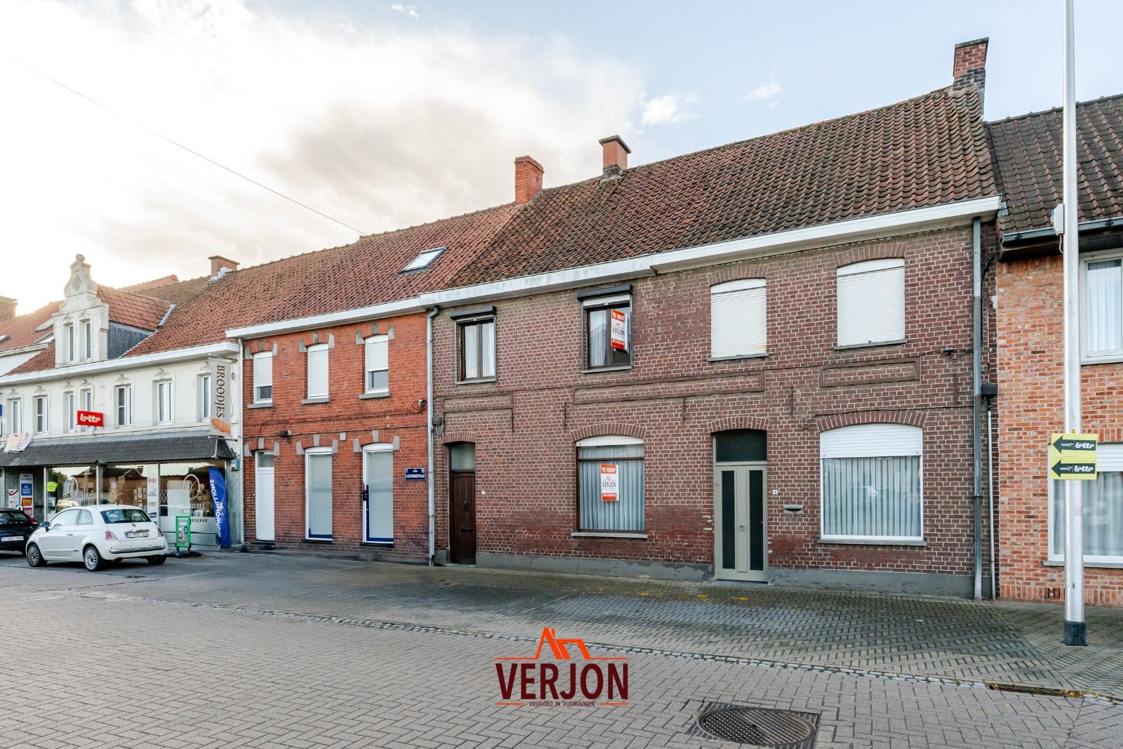 Charmante woning met ruime tuin te koop op het dorpsplein in Kachtem! foto 21