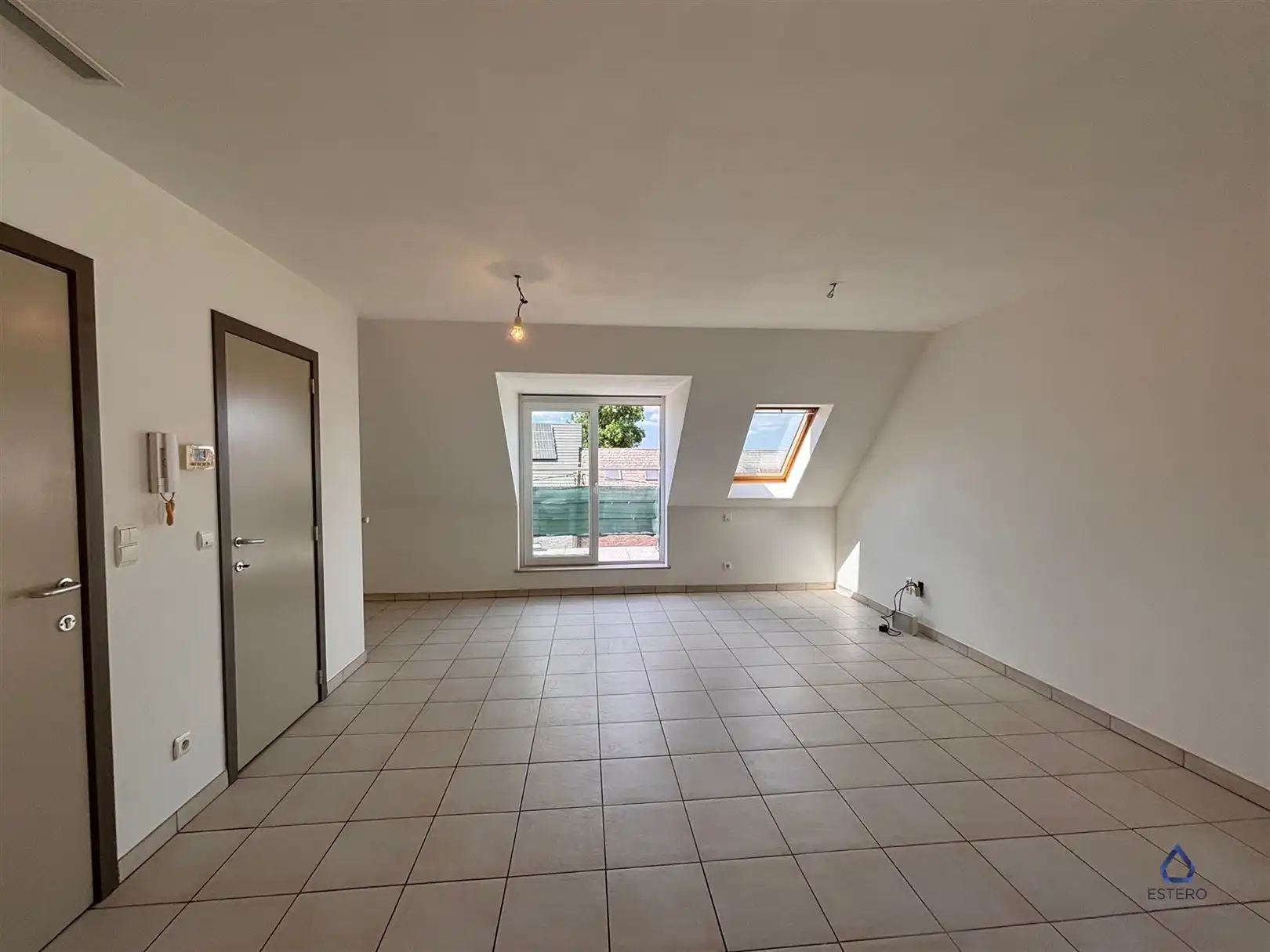 Duplex met twee slaapkamers en terras foto 3