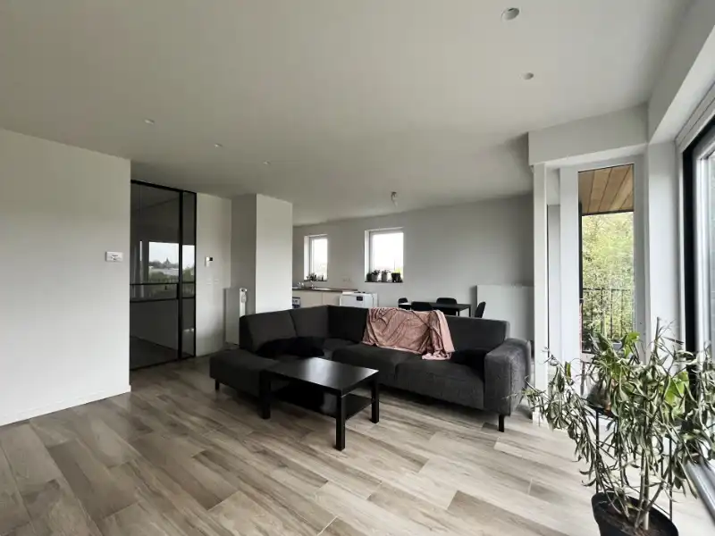 Ruim en lichtrijk appartement met garage op rustige, centrale ligging foto 3