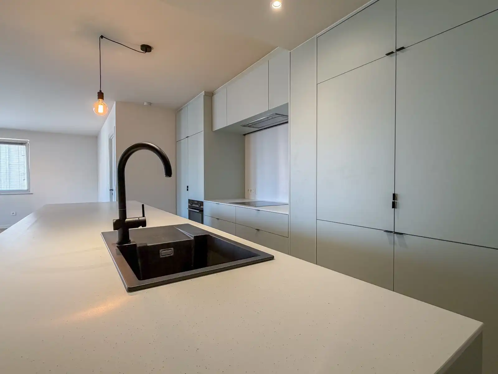 Gerenoveerd 2-slaapkamerappartement met uitzicht op Sint-Baafskathedraal foto 5