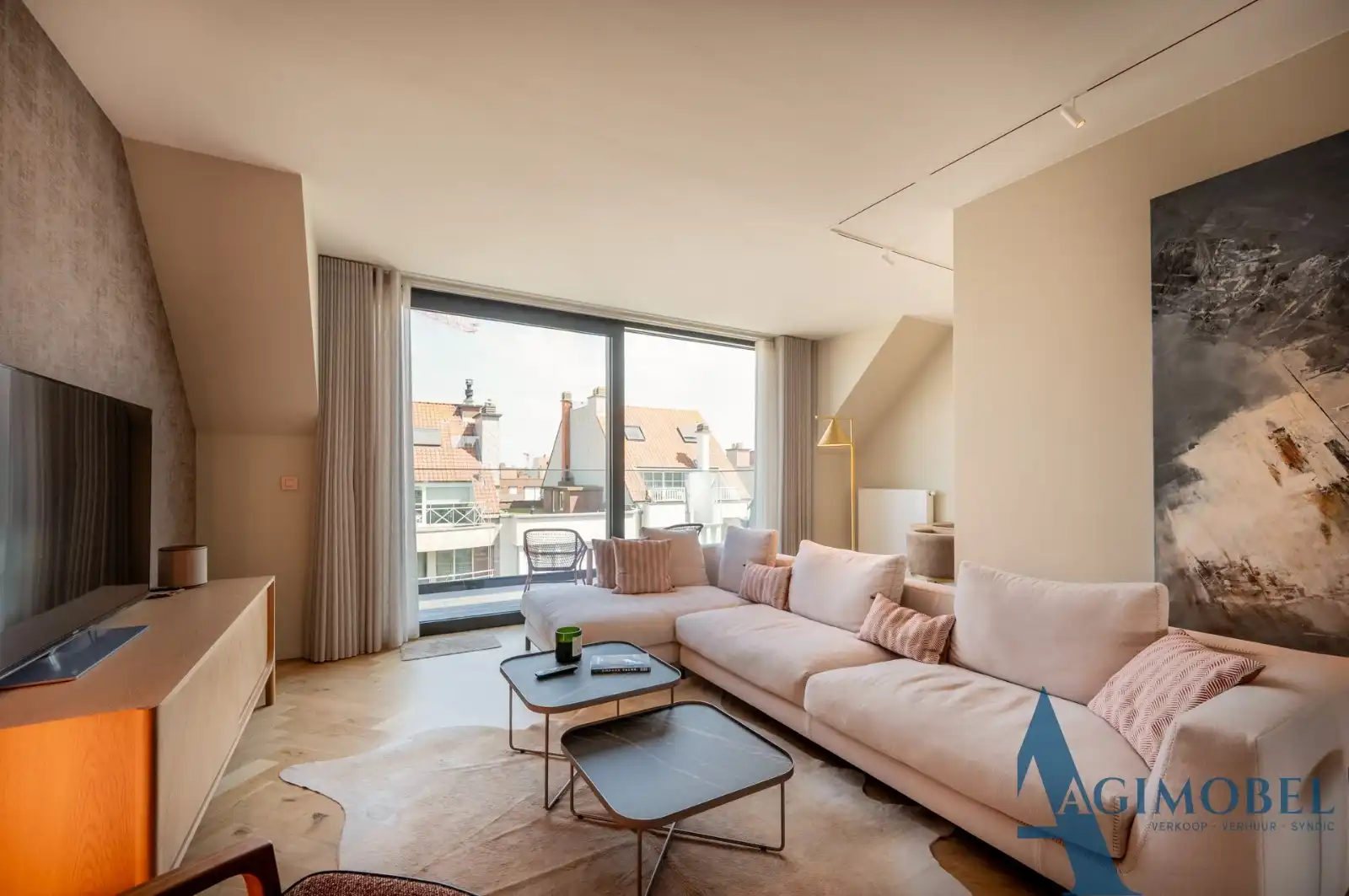 Exclusieve duplex penthouse met  ware vijfsterrenbeleving op een boogscheut van de Zeedijk. foto 2