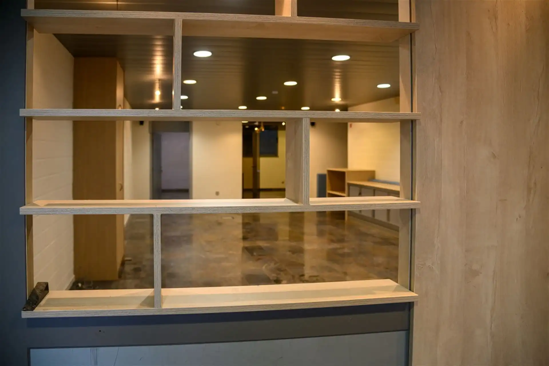 Gelijkvloers handelspand te Lummen. foto 4