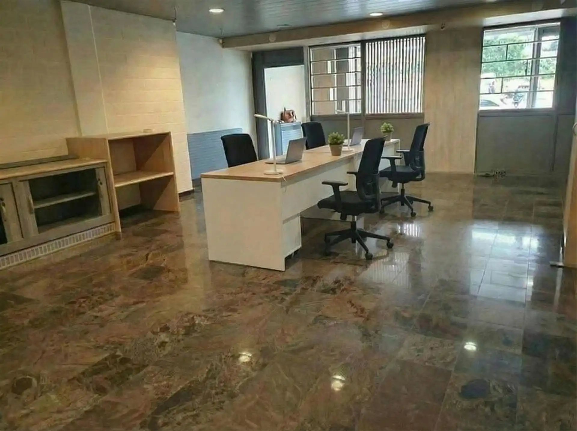 Gelijkvloers handelspand te Lummen. foto 4