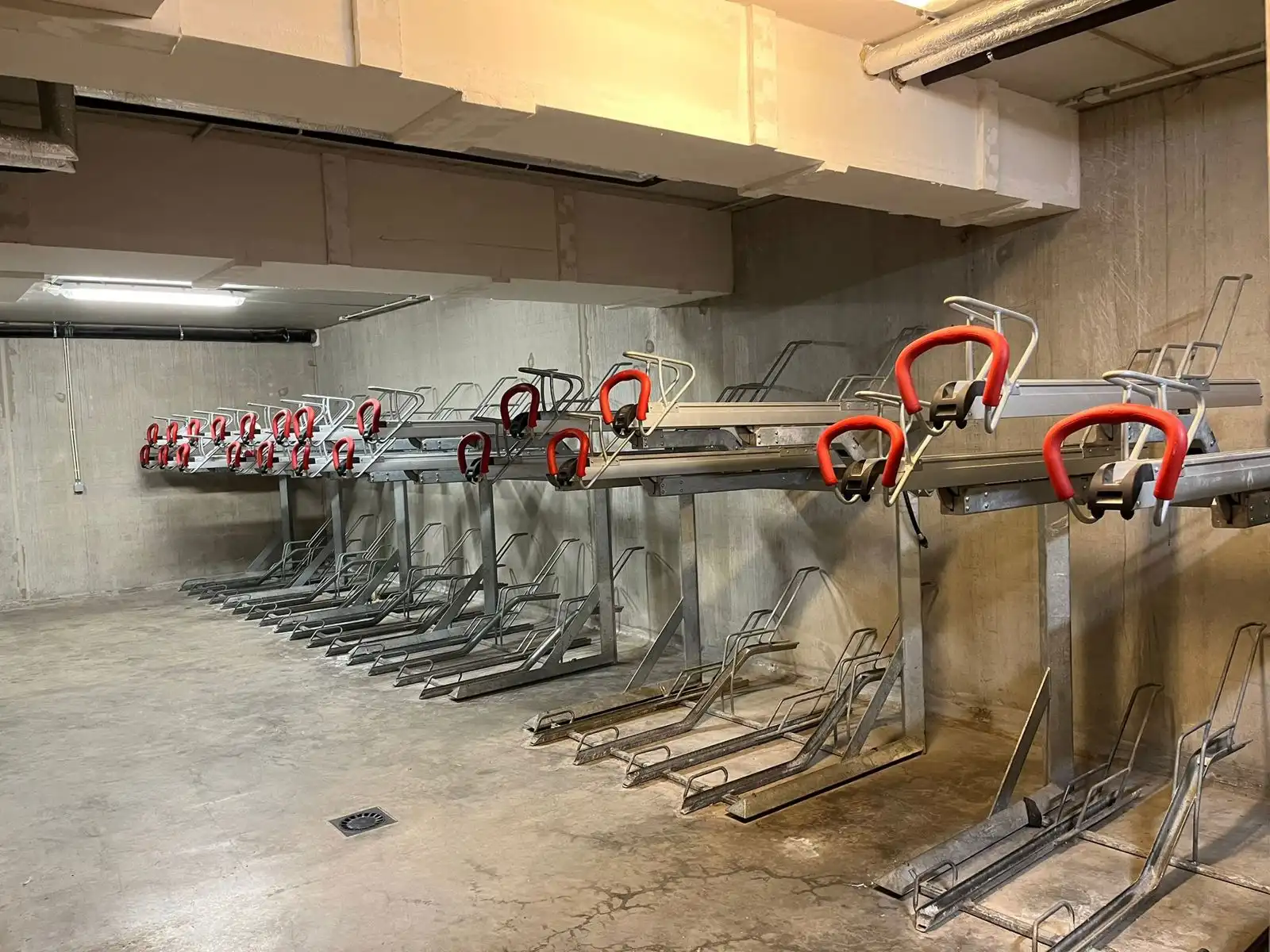 Modern studentenkot vlakbij Park Spoor Noord foto 9