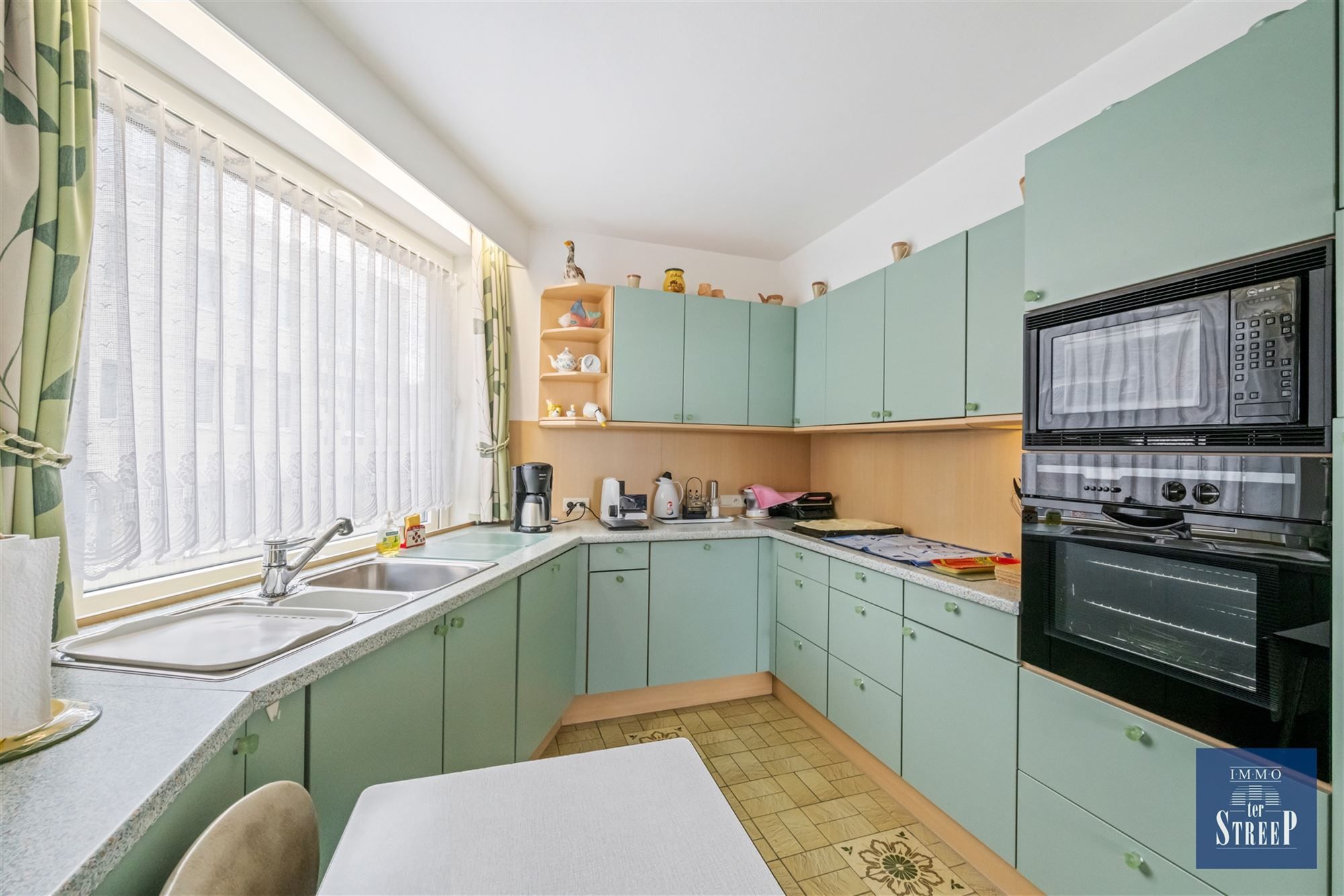 Ruim appartement met 2 slaapkamers en frontaal zeezicht  foto 9