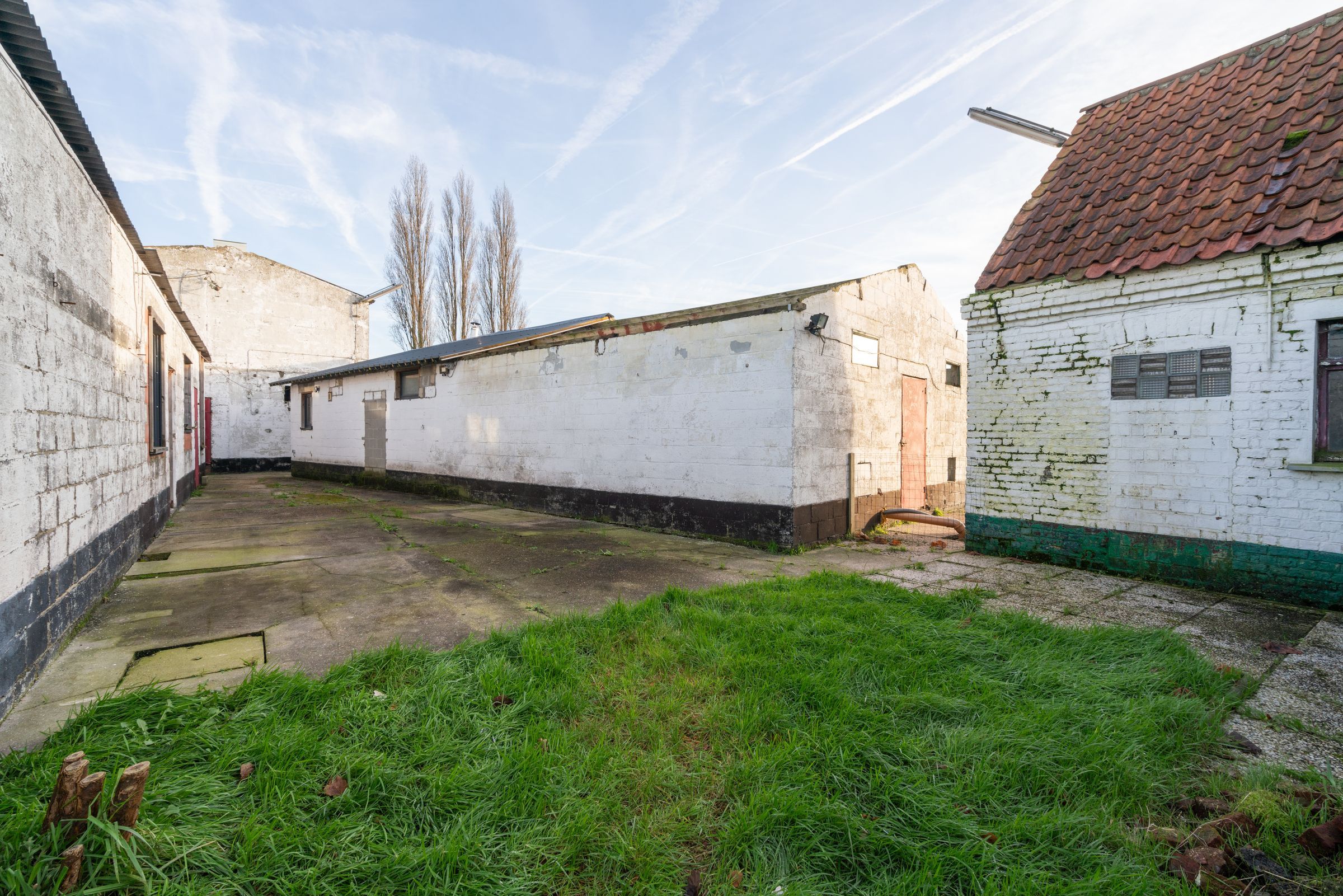 Te renoveren woning met zicht op de velden te Knesselare foto 18