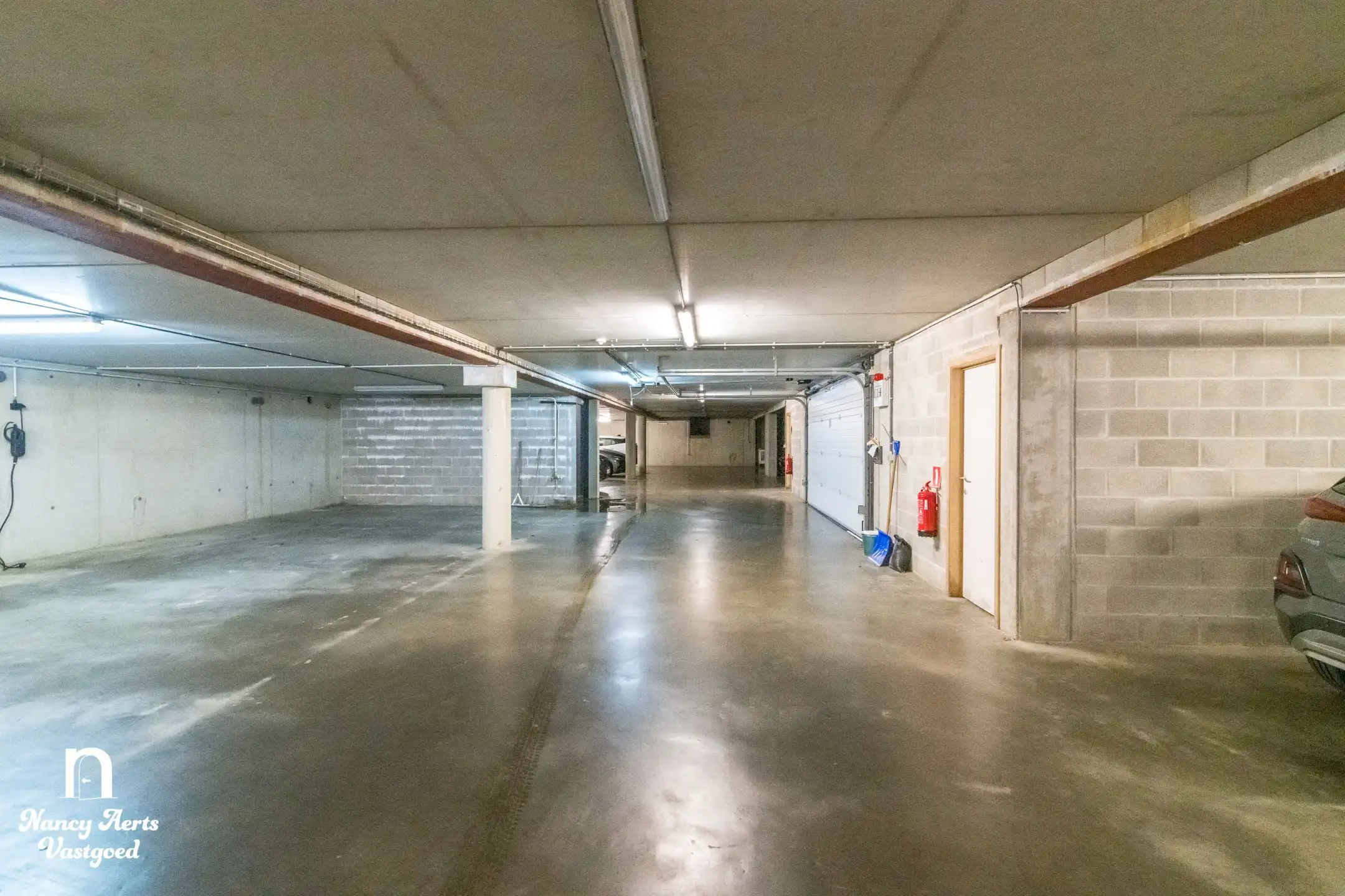 Lichtrijk penthouse met groot rondom terras en 2 parkings foto 42