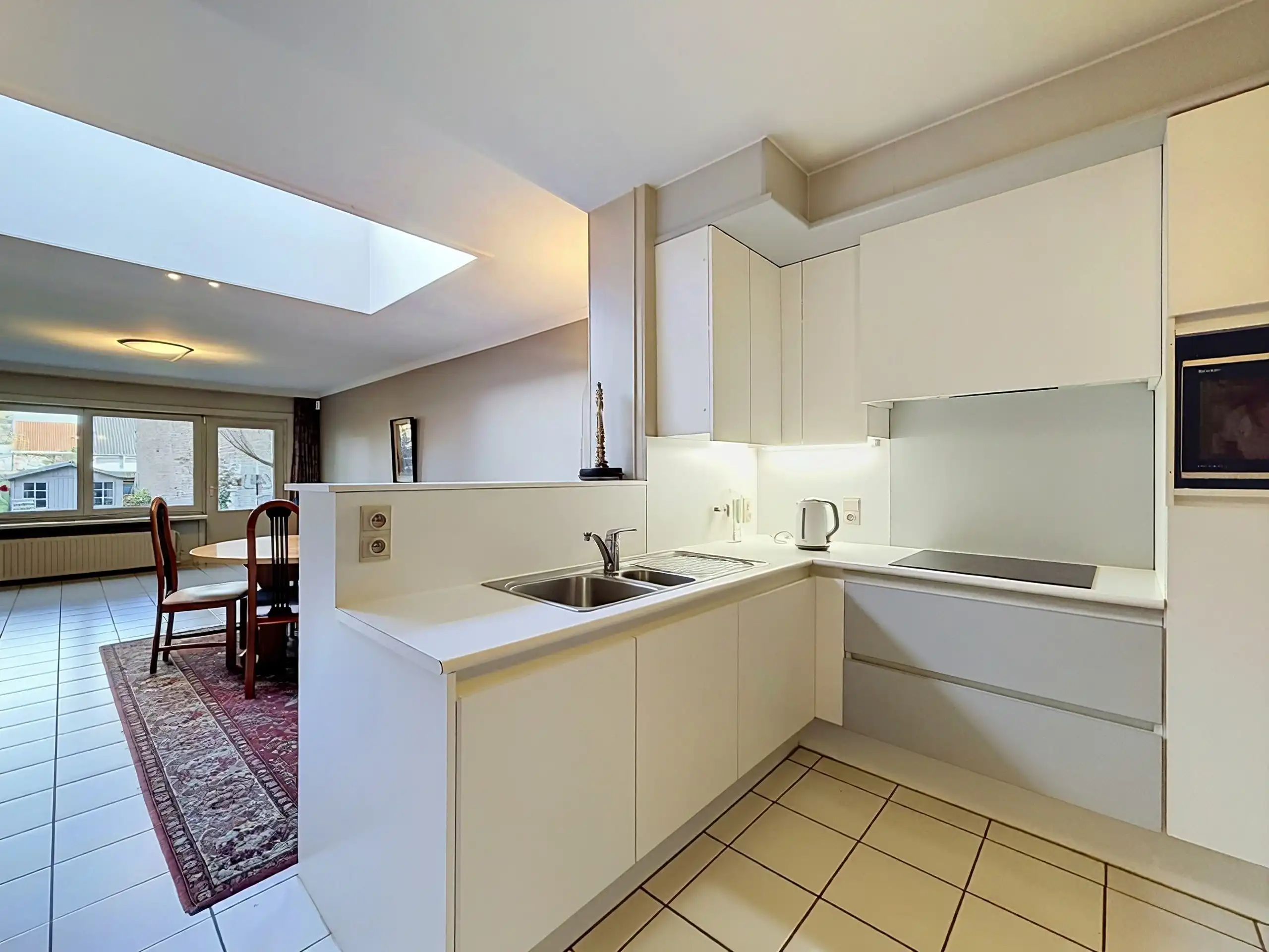 Te koop: Ruime woning met mogelijkheid tot 4 slaapkamers en tuin in Marke! foto 5