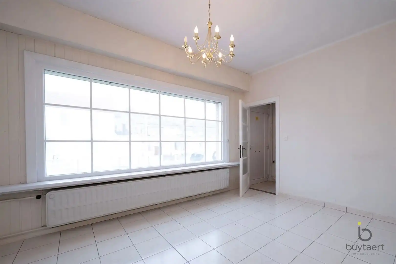 Te renoveren woning op zeer gegeerde locatie te Schilde! foto 4