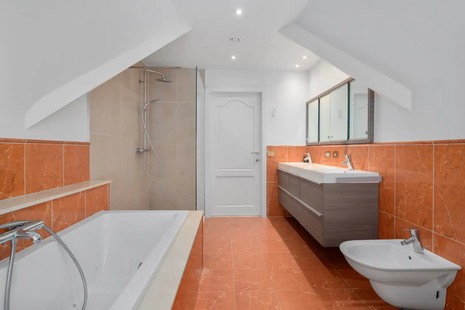 Stijlvolle villa met 5 slaapkamers op mooi perceel van 1325m² foto 17