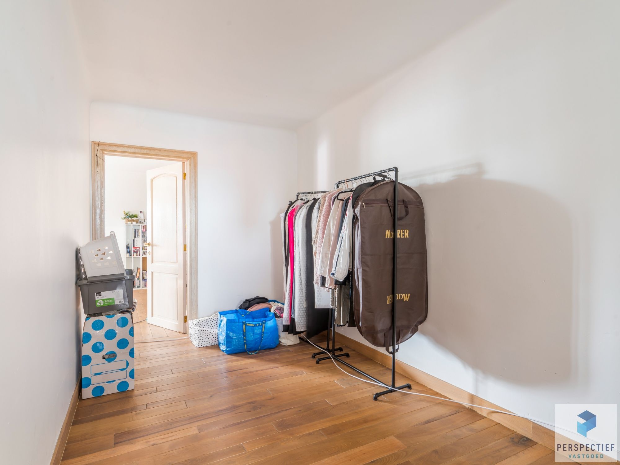 2 handelsruimtes + appartement met mogelijkheden op een strategische ligging te Roeselare foto 44