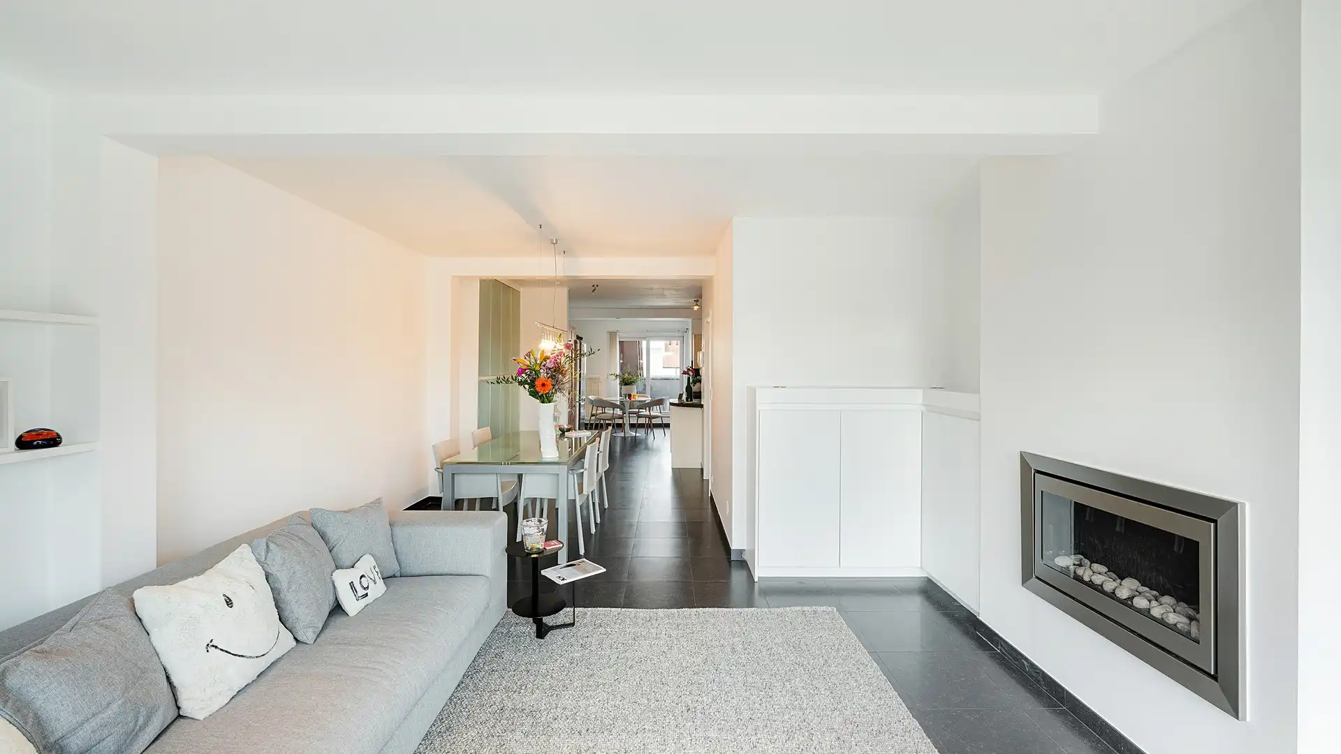 Appartement met unieke terrassen gelegen op wandelafstand van de zee en de winkels. foto 8
