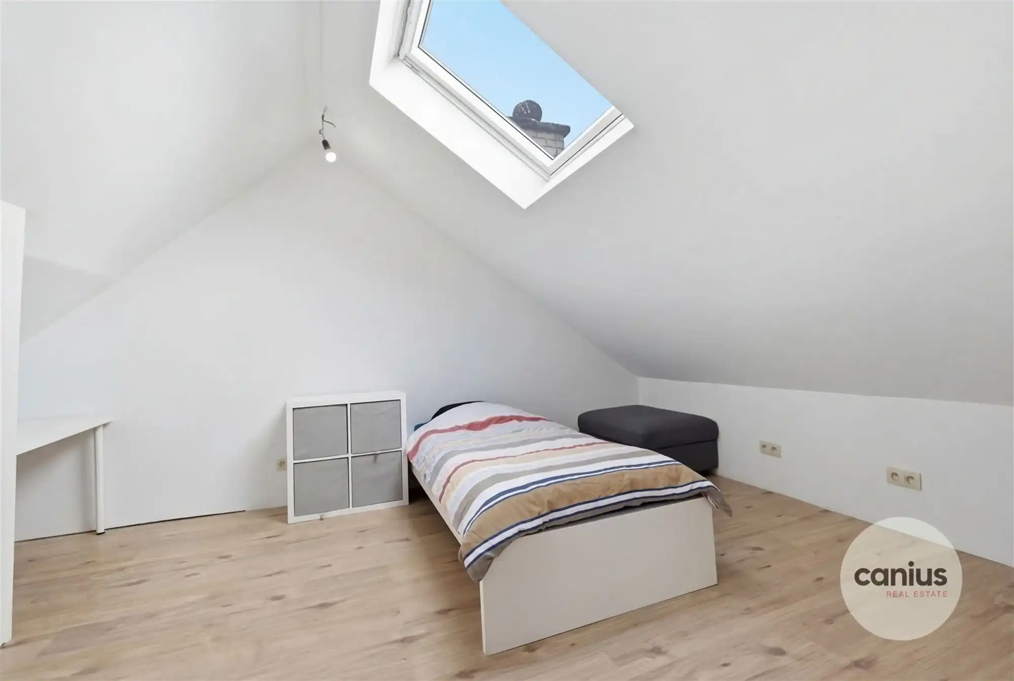 GERENOVEERDE VRIJSTAANDE WONING MET 4 SLAAPKAMERS EN EEN GEZELLIGE TUIN IN WALSHOUTEM foto 24