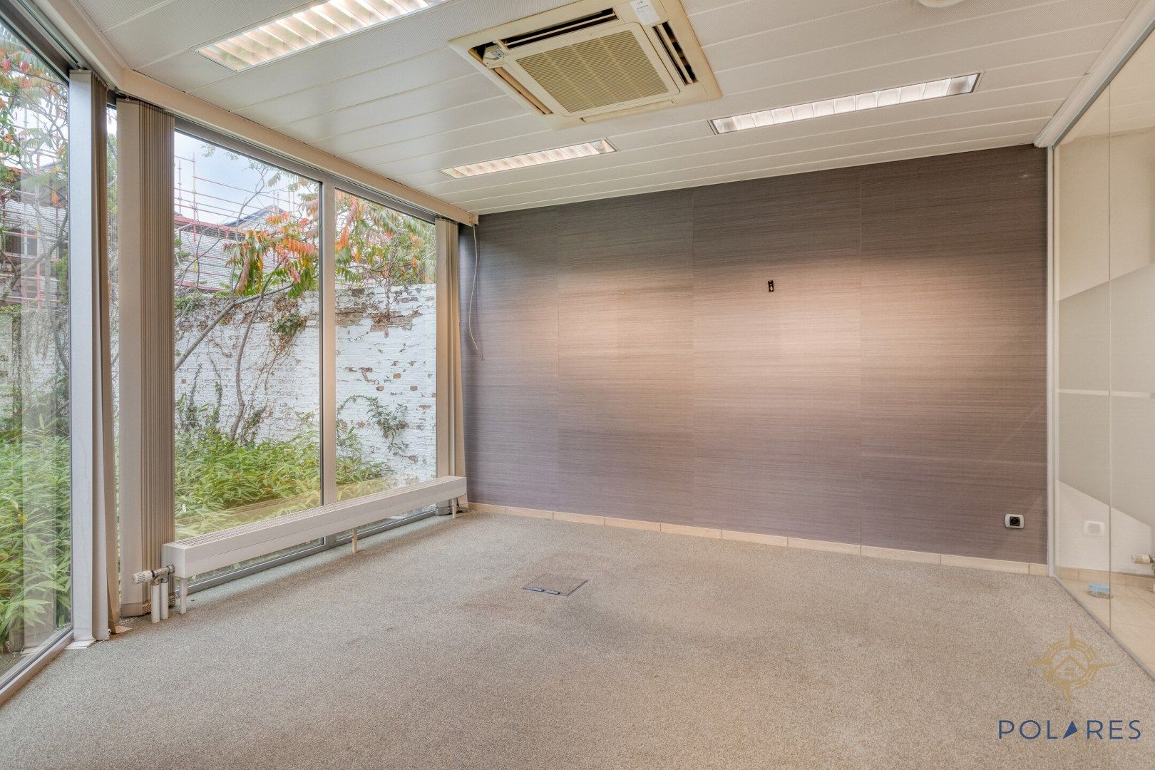 Zeer groot kantoorpand in de winkelstraat van Vilvoorde foto 8