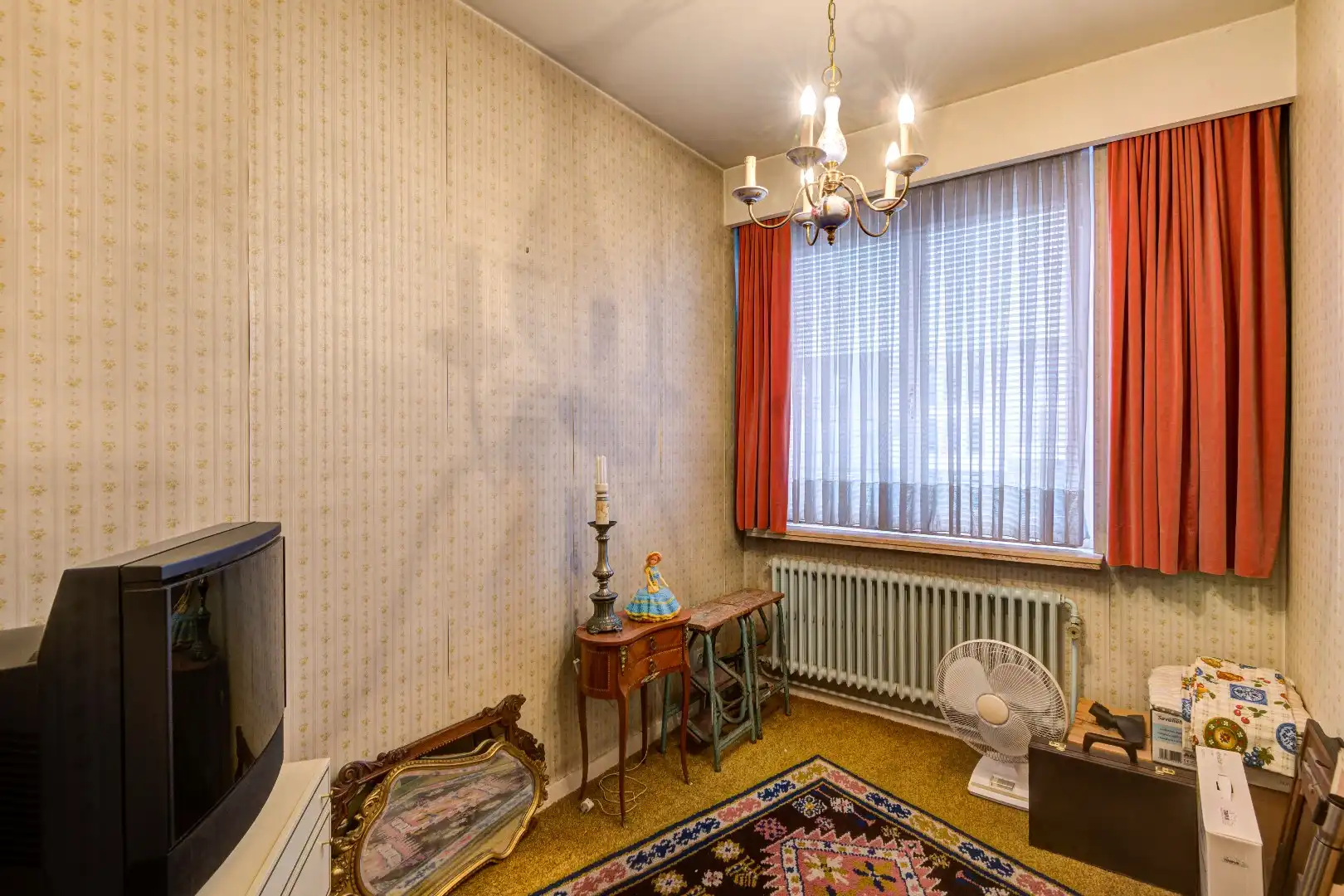 Ruim halfopen woning, 5 slaapkamers en grote tuin foto 15